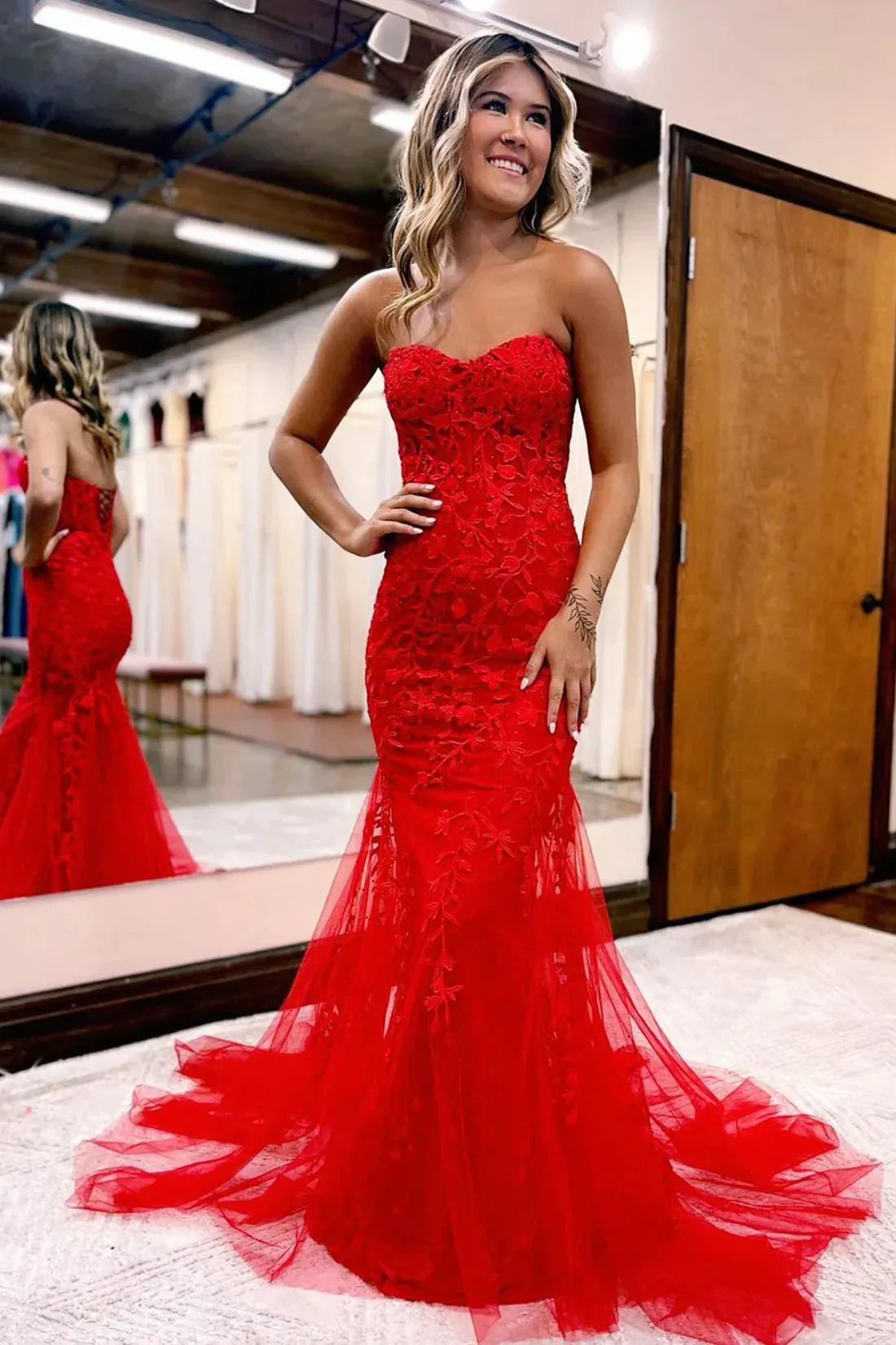 2024 Corset Pink Prom Dresses Mermaid Lace Long Beaded Formal Dresses Strapless