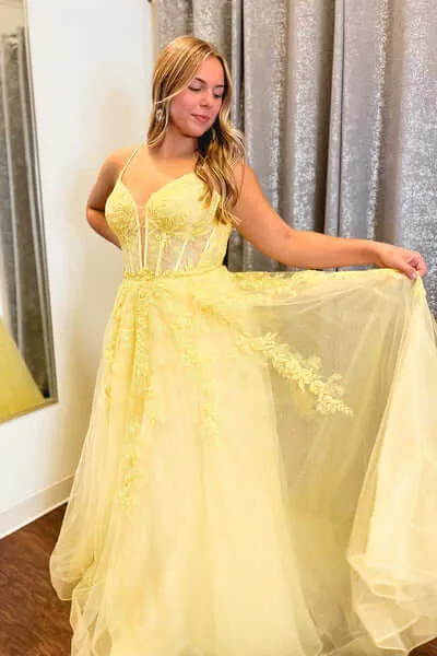A Line Yellow Plus Size Prom 2025 Dresses V Neck Lace Appliques