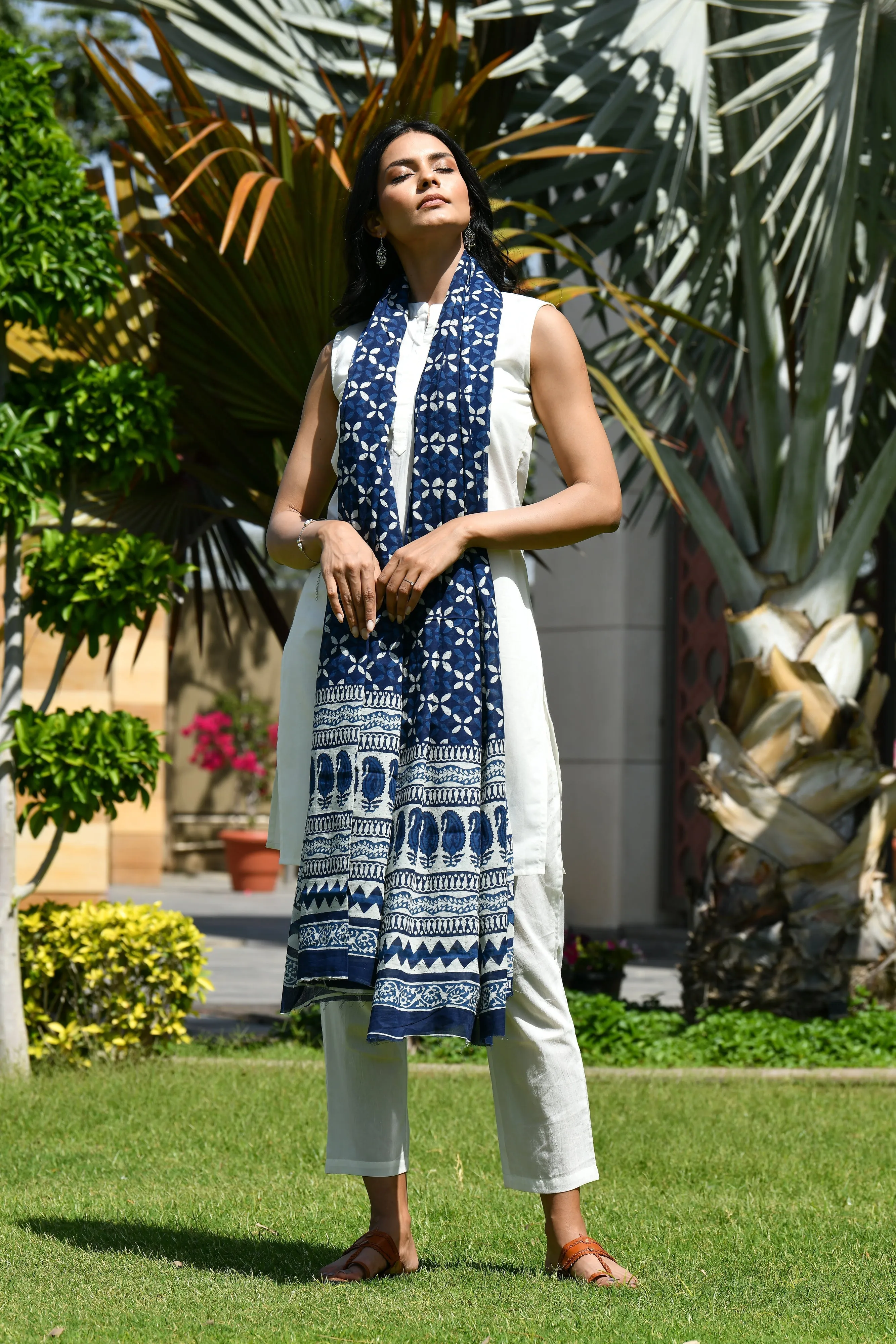 AAHELI BAHIRA INDIGO BLOCK PRINTED DUPATTA