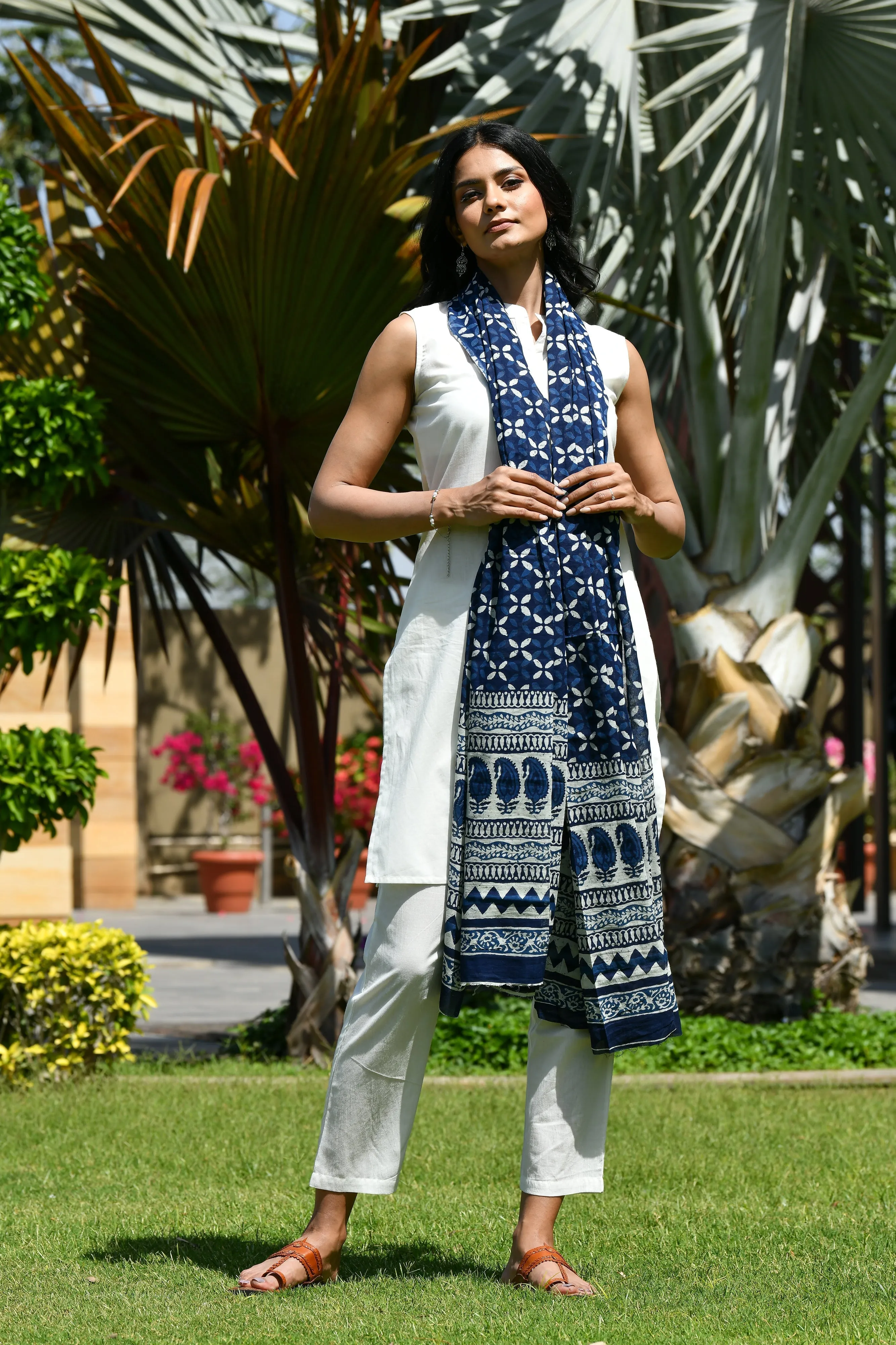 AAHELI BAHIRA INDIGO BLOCK PRINTED DUPATTA