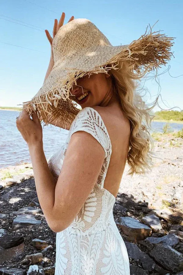 Anneprom Boho Lace Sheath Sweep Train Sheath Beach Wedding Dresses APW0403