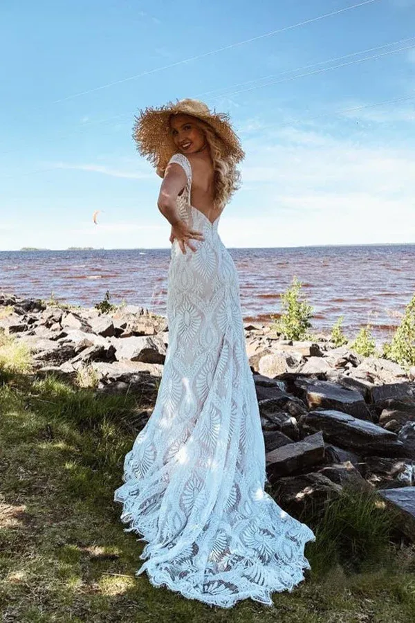 Anneprom Boho Lace Sheath Sweep Train Sheath Beach Wedding Dresses APW0403