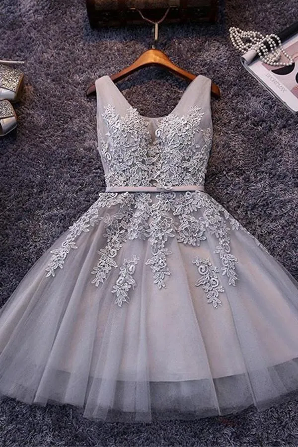 Anneprom Sleeveless Lace-Up Tulle Short Homecoming Dress Lace Appliques APH0018