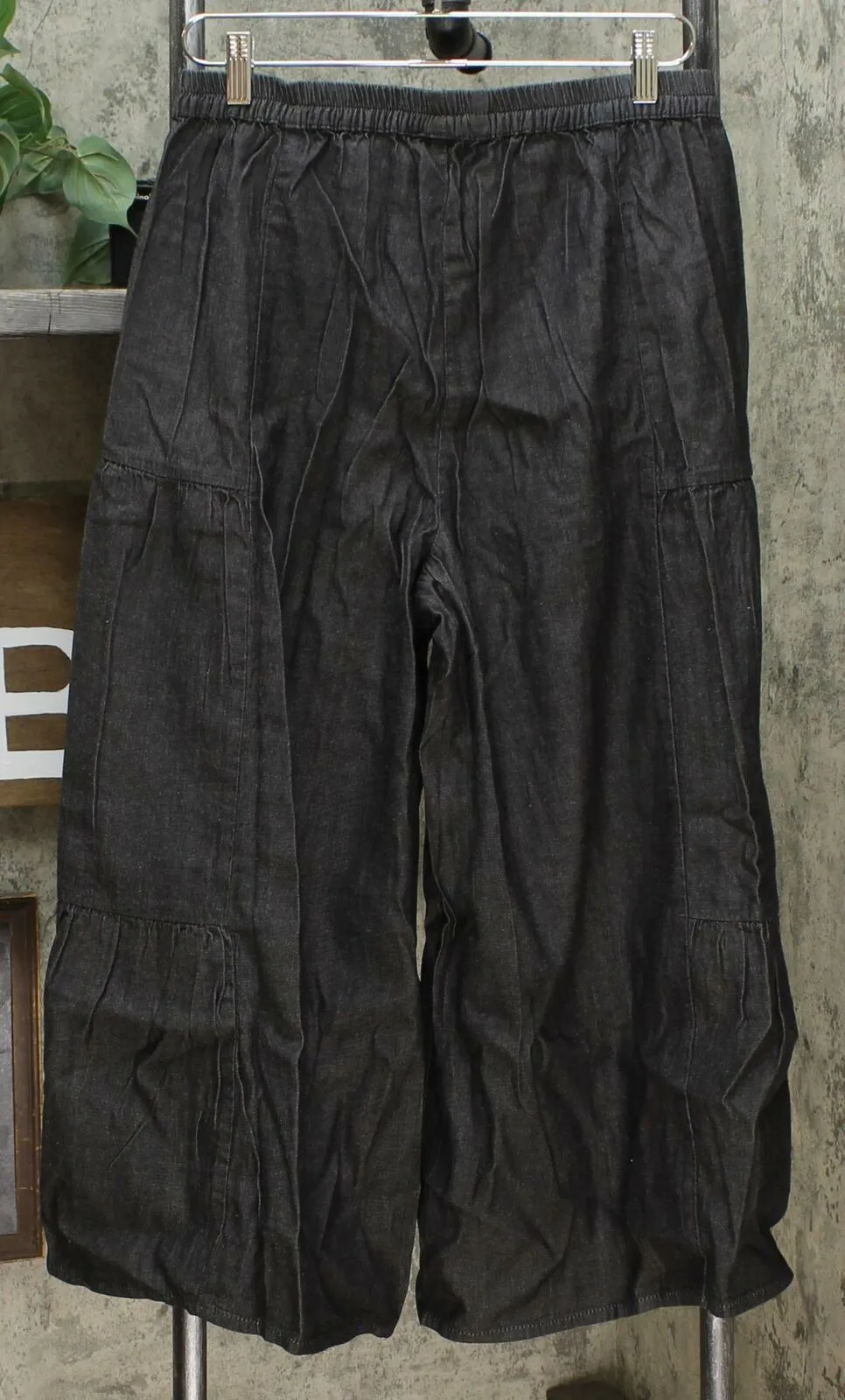 Antthony Women's Side Panel Tiered Gaucho Pant