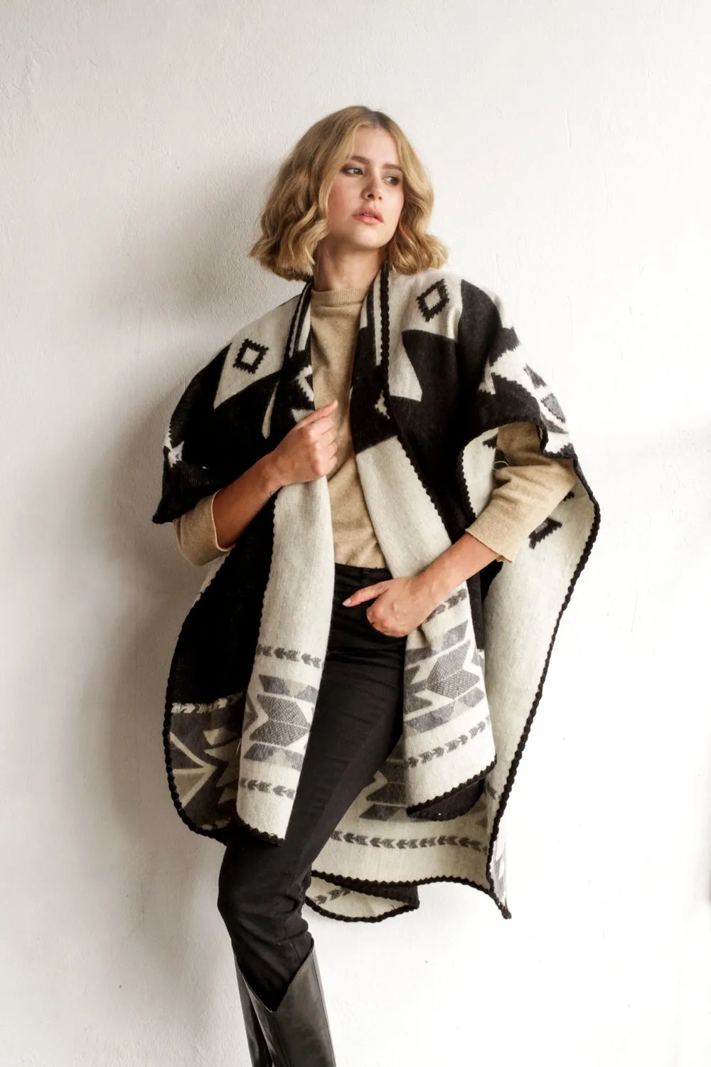 Aras Poncho in Black and White