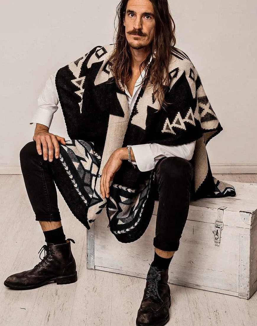 Aras Poncho in Black and White
