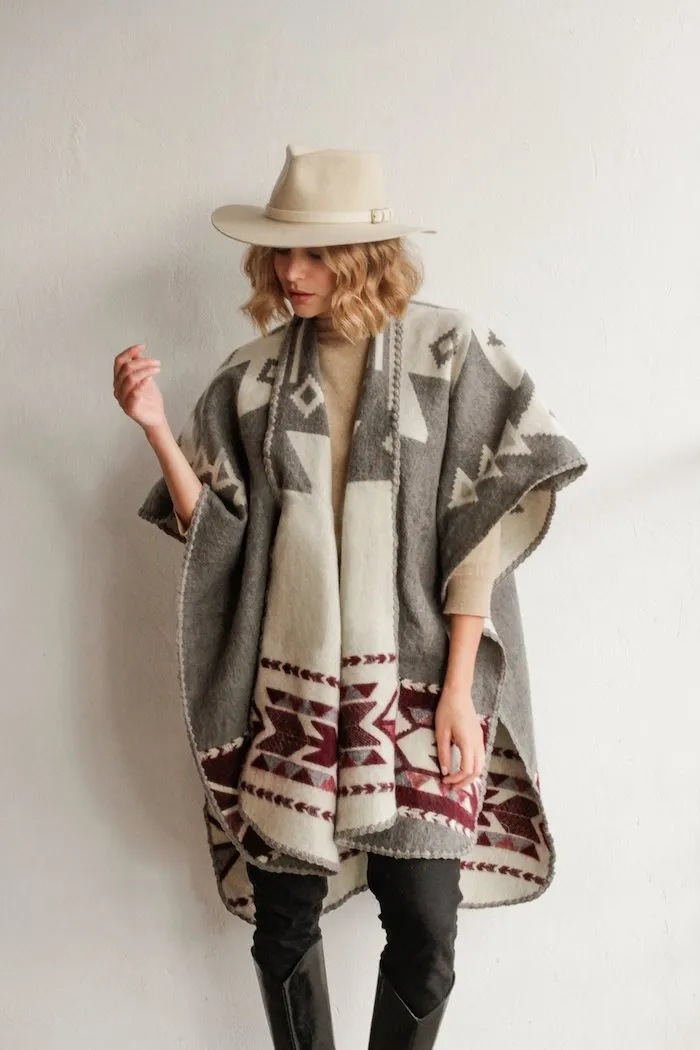 Aras Poncho in Grey and Burgundy