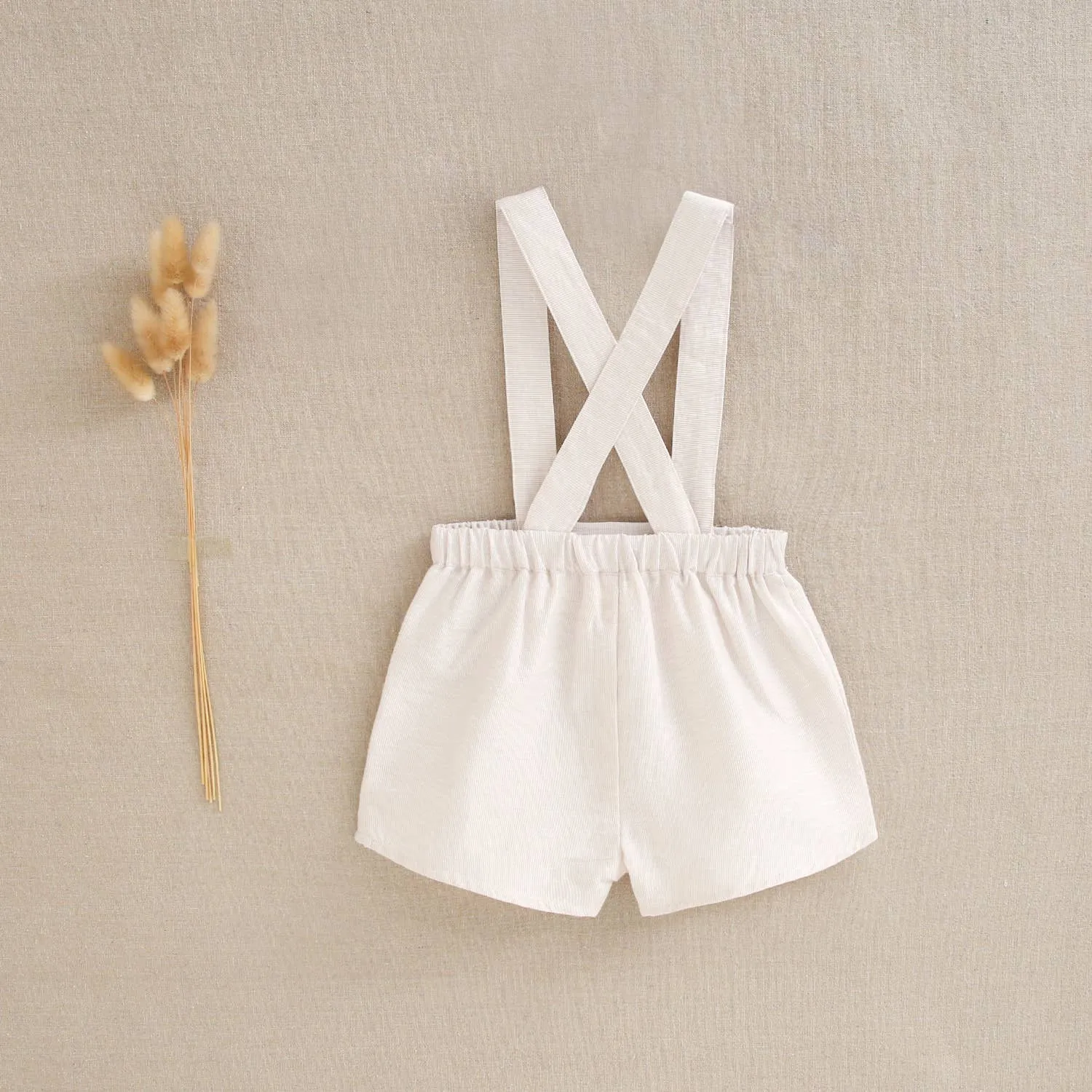 Baby boy's shorts with beige straps