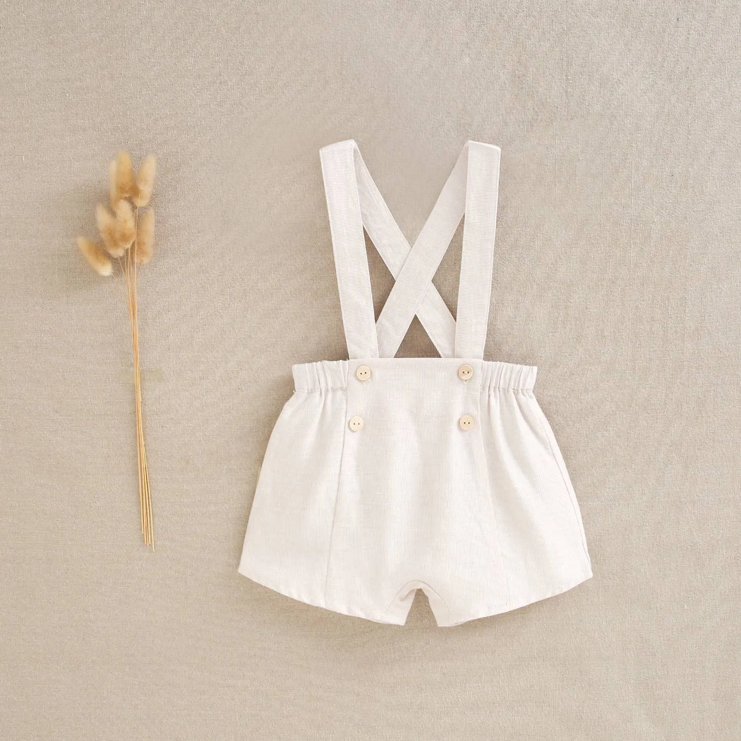 Baby boy's shorts with beige straps