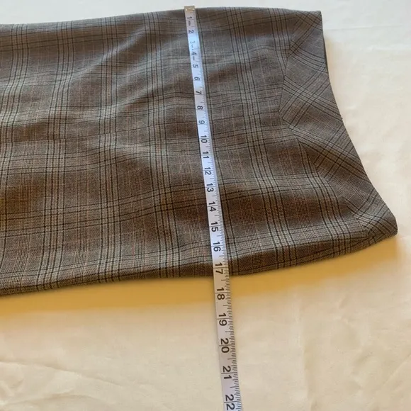 BCBG 100% wool plaid skirt size 2