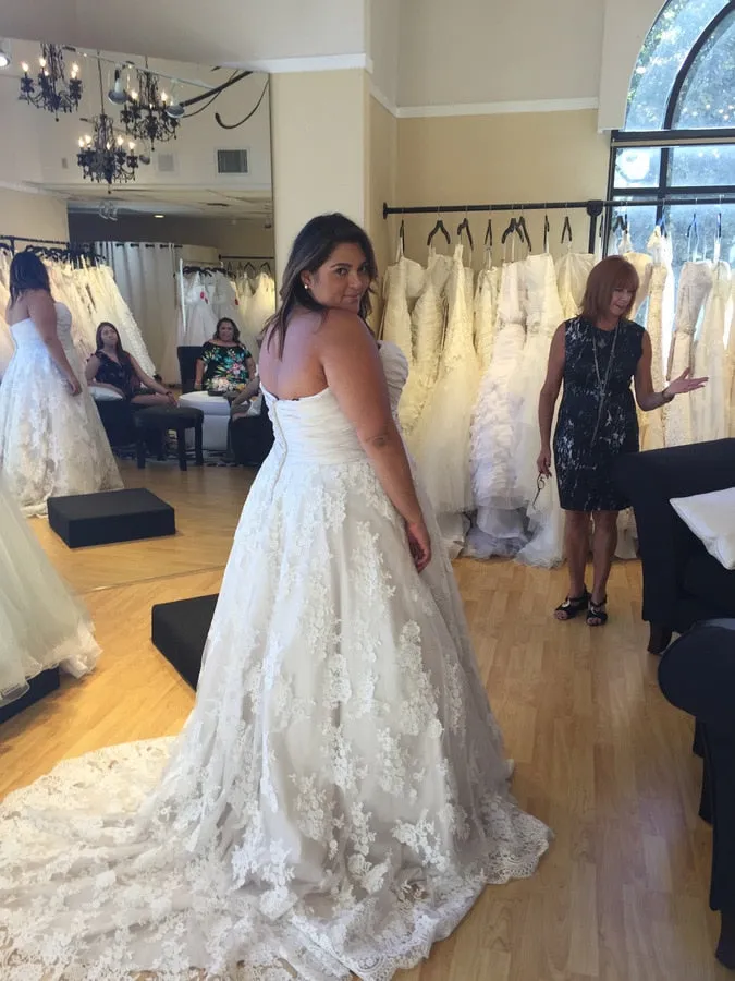 Beautiful Plus Size Bridal Dress Sweetheart Neckline Applique Lace Skirt Custom Made