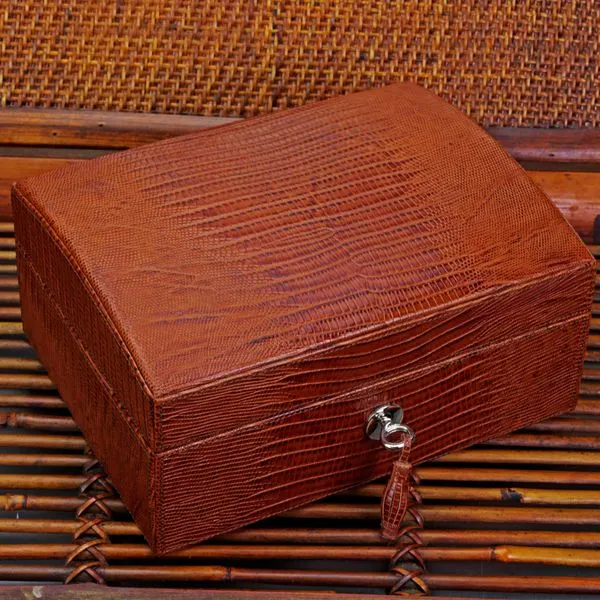 Brizard & Co. "La Casita de Puros" Humidor - Lizard Pattern Black (12/20 Count)