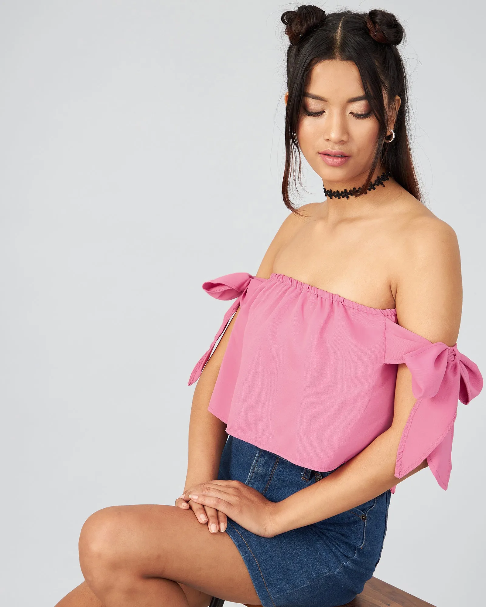 Chimpaaanzee Women  Pink Solid Off Shoulder Crop Top