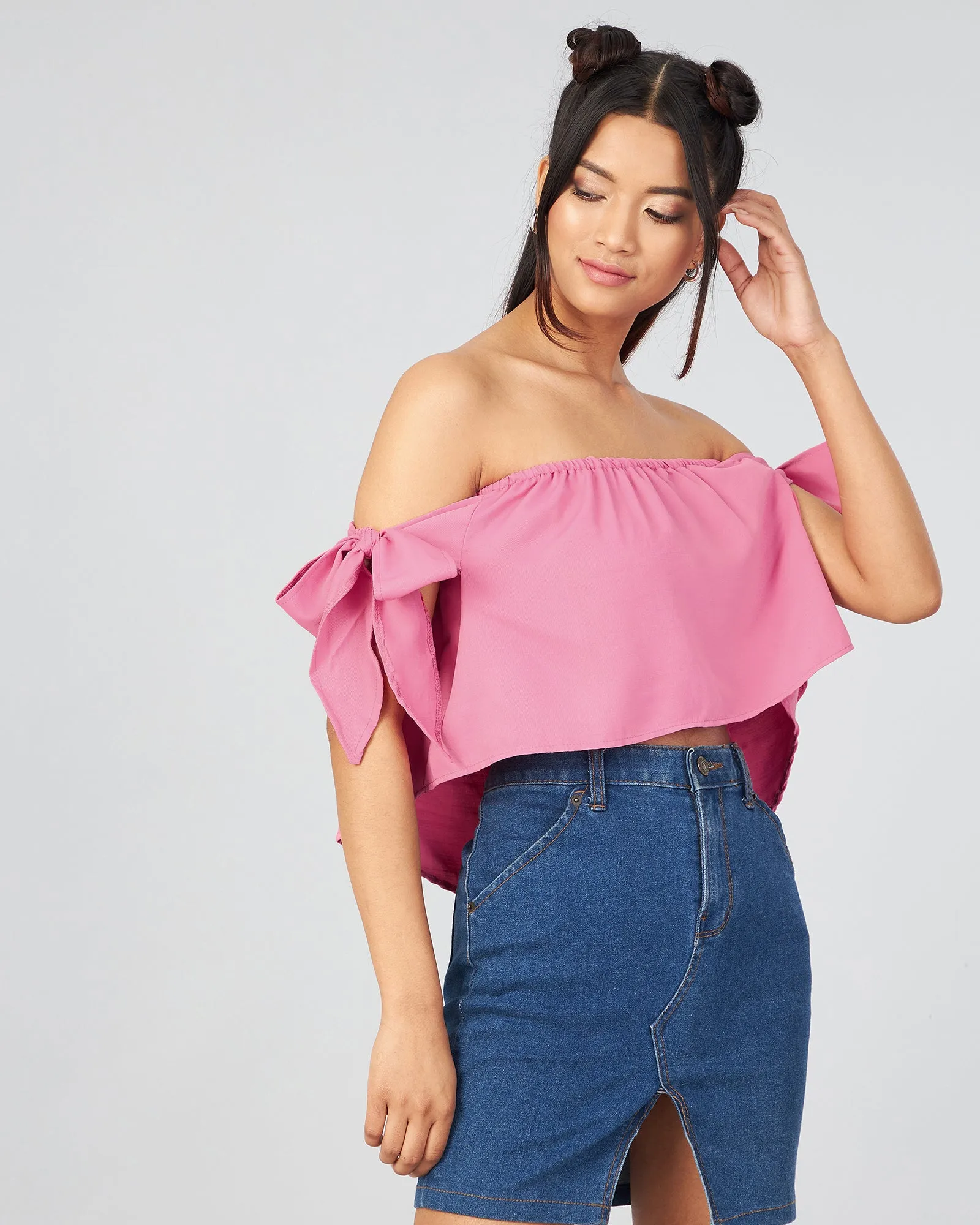 Chimpaaanzee Women  Pink Solid Off Shoulder Crop Top