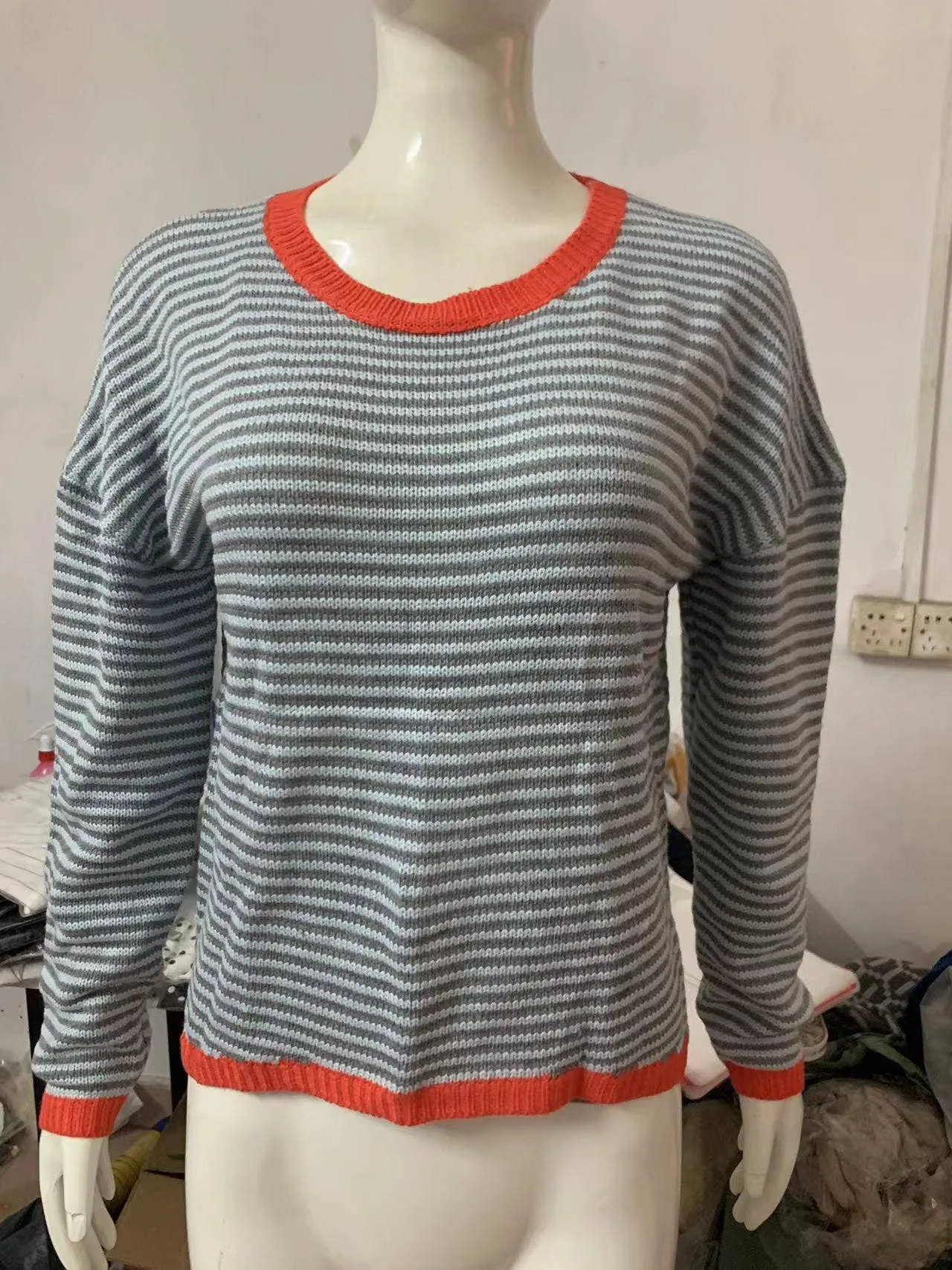 CWOSWL0811_ Long Sleeve Loose Neck Pullover Sweater: White / (M) 1