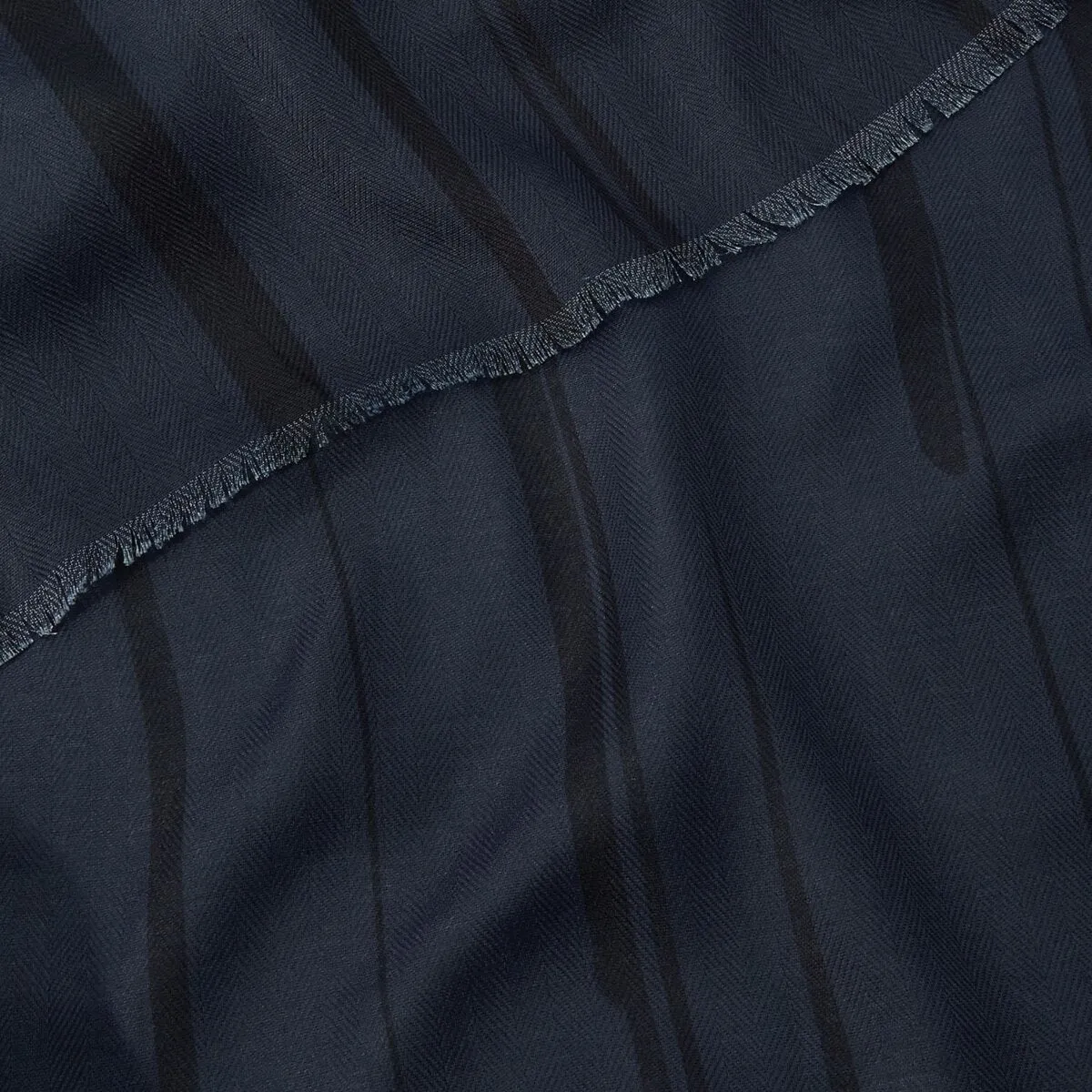 Dashed Line Print Scarf | Navy