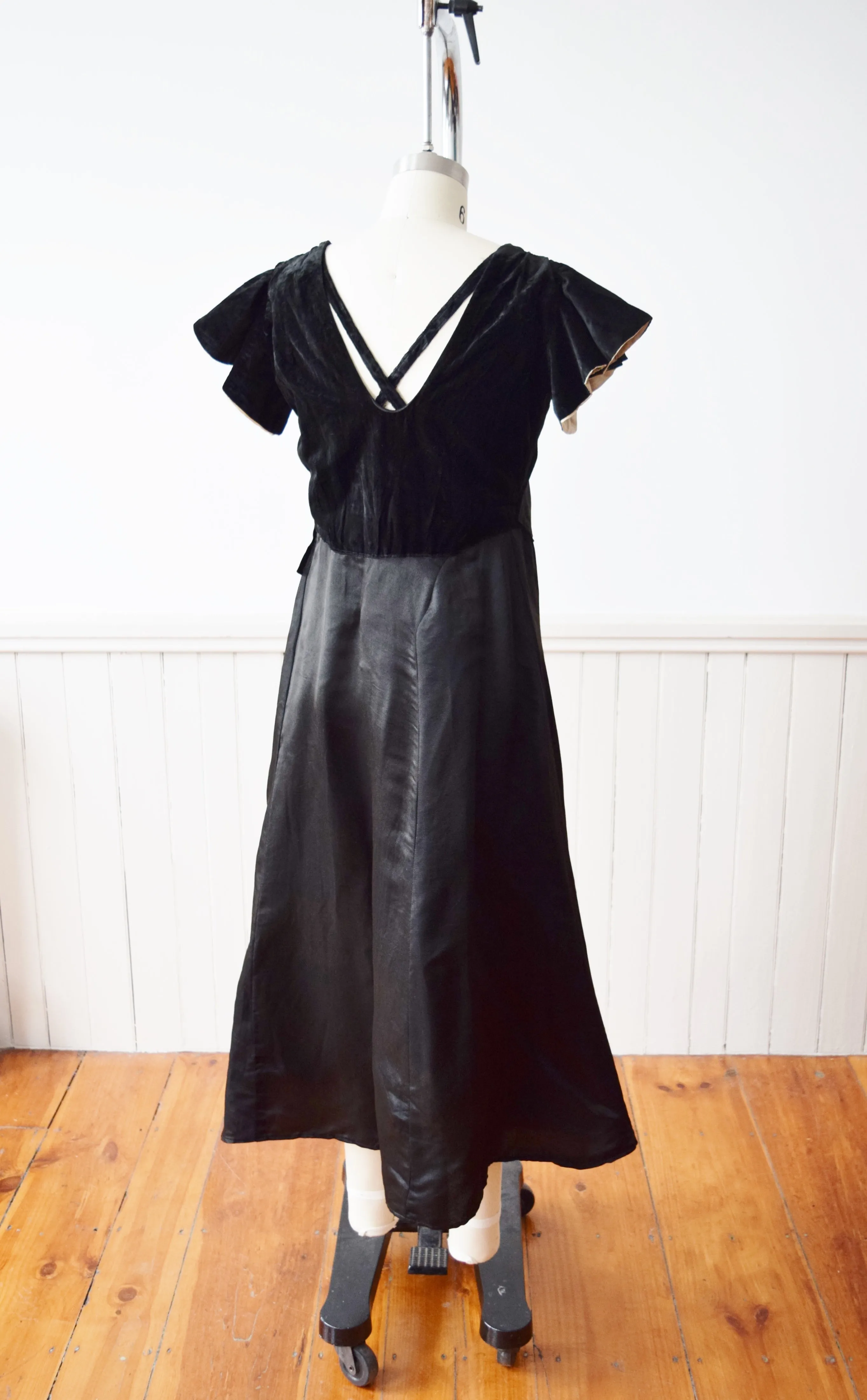 Edwardian Flutter Sleeve Wrap Dress | S