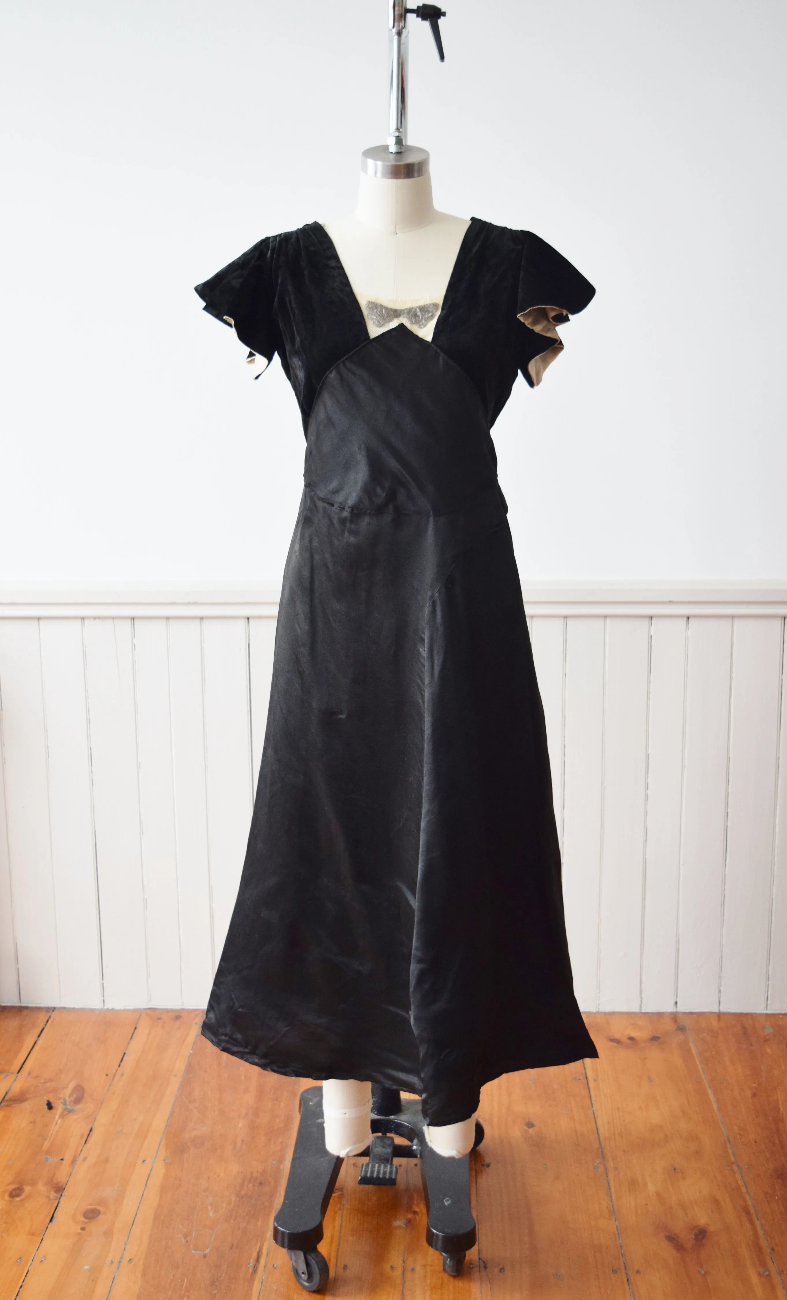 Edwardian Flutter Sleeve Wrap Dress | S