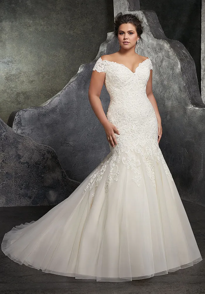 Elegant 2018 Plus Size Mermaid Lace Wedding Dresses with Cap Sleeves