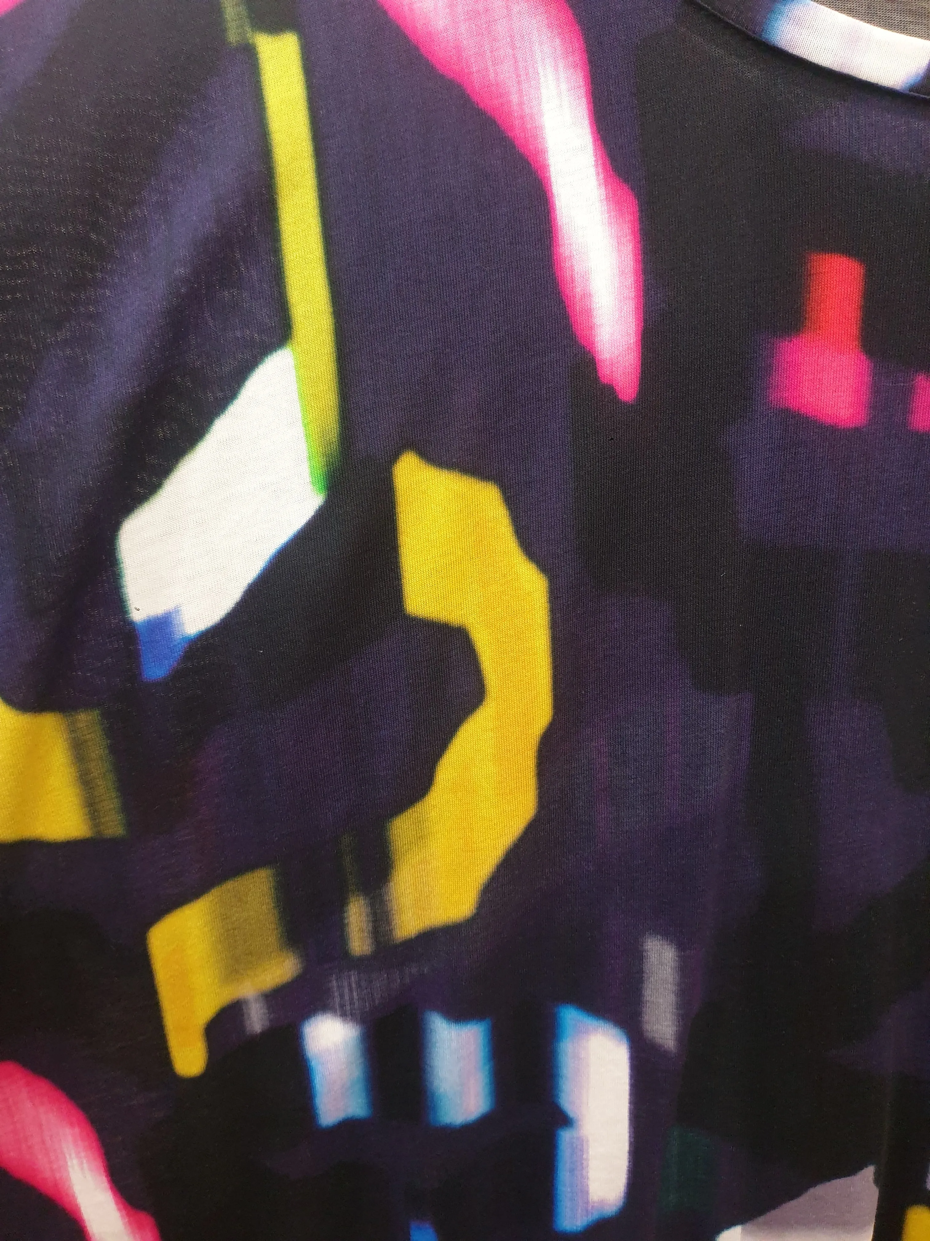 Elk colourful half sleeve dress size 18