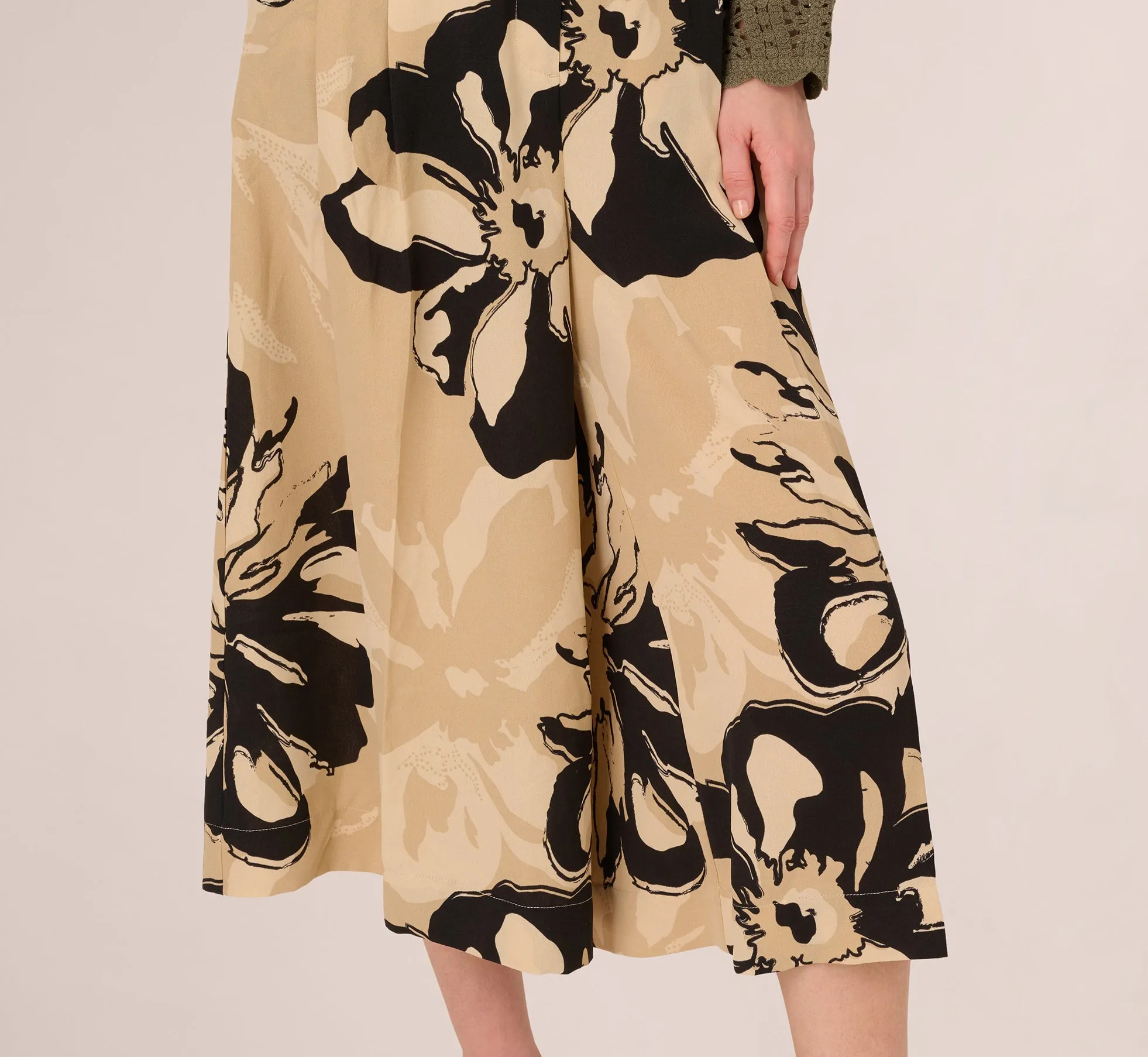 Floral Print Gaucho Pant In Khaki Black Sunset Floral