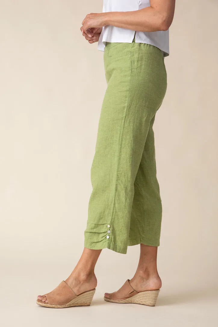 HC Pleat Button Capri