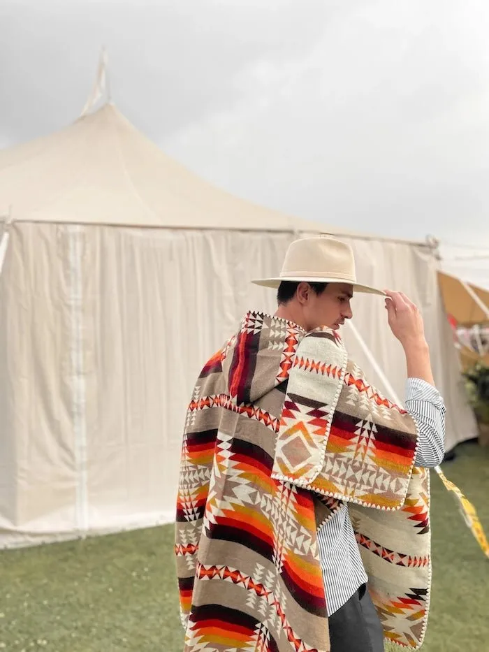 Horizonte Poncho with Hood