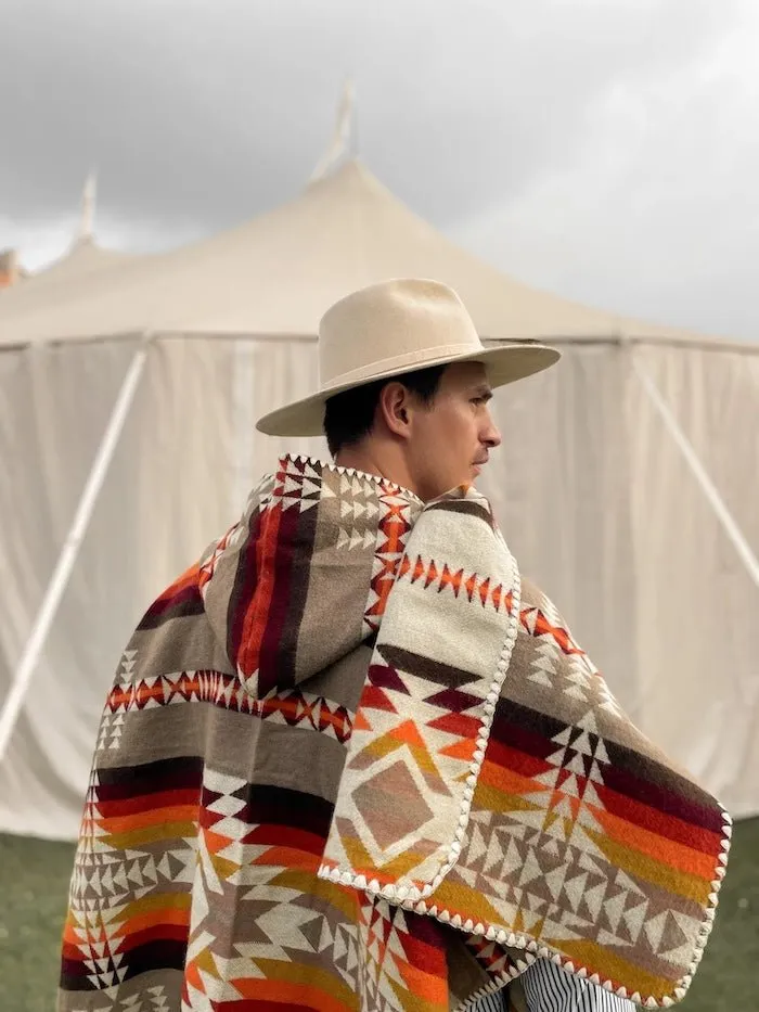 Horizonte Poncho with Hood