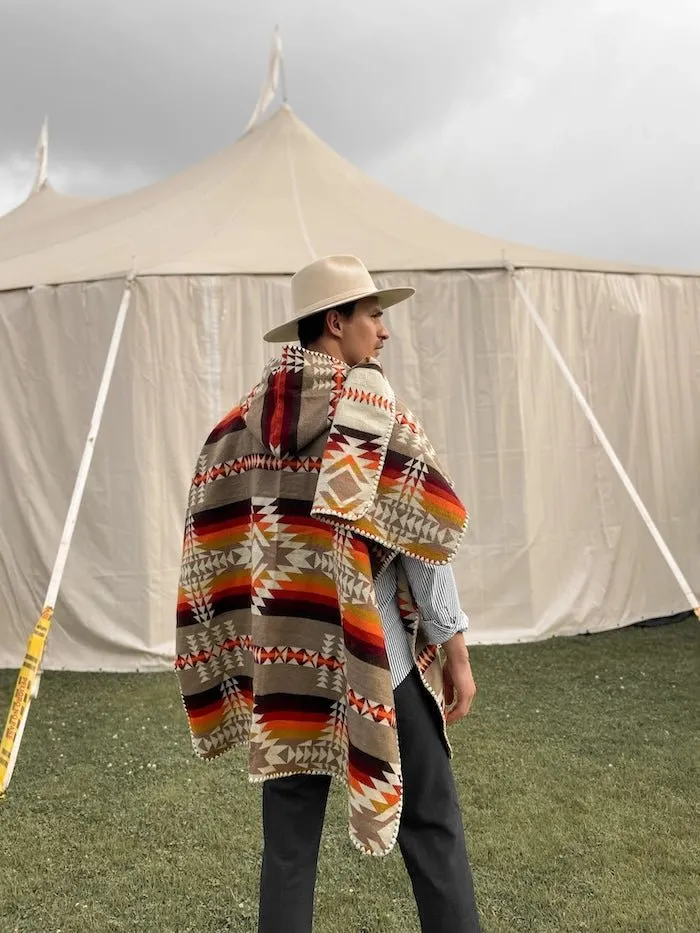 Horizonte Poncho with Hood