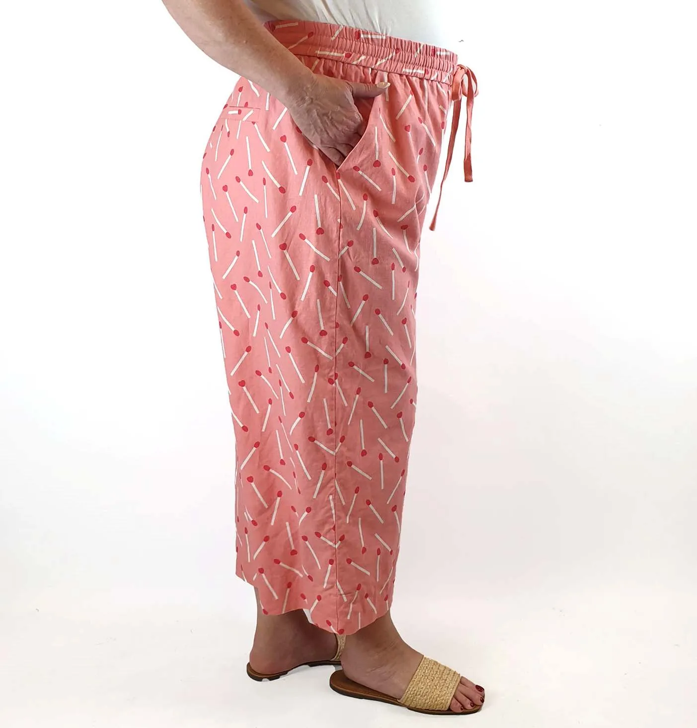 Jericho Road pink matchstick print pants size 18
