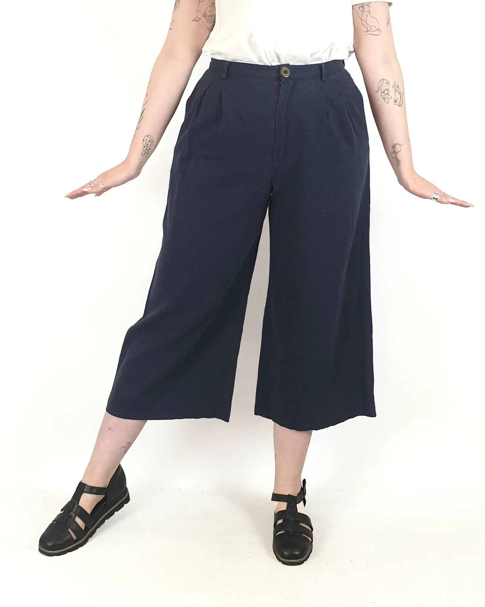 Kindling navy linen pants size 12