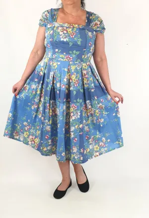Lazybones beautiful blue floral dress size XXL