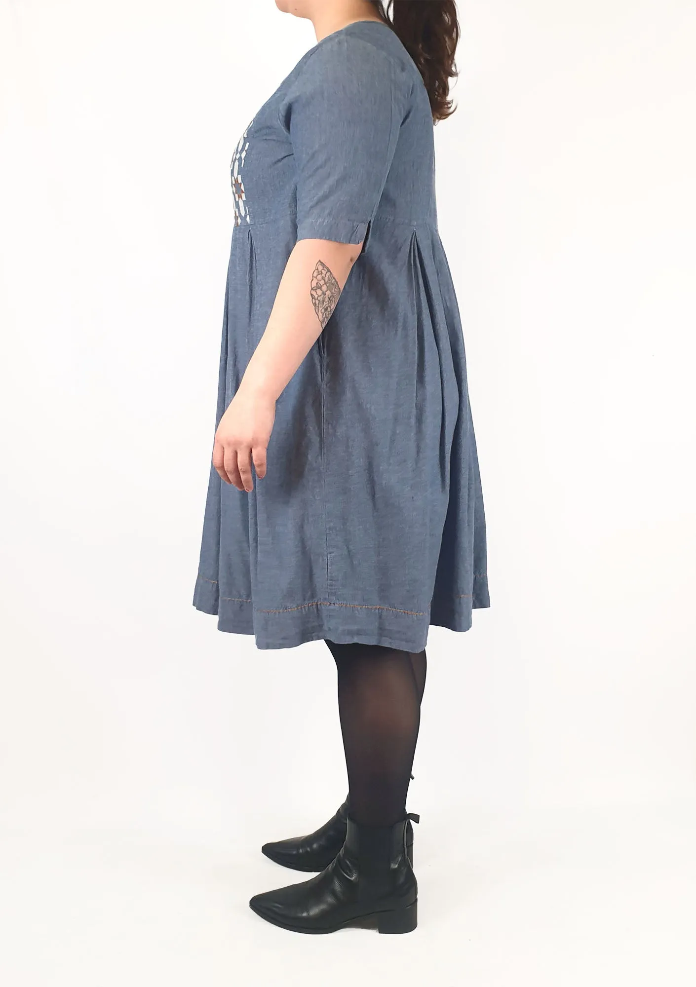 Lazybones denim look dress with embroidery detail size XL