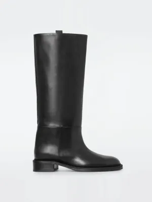 Leather riding boots
