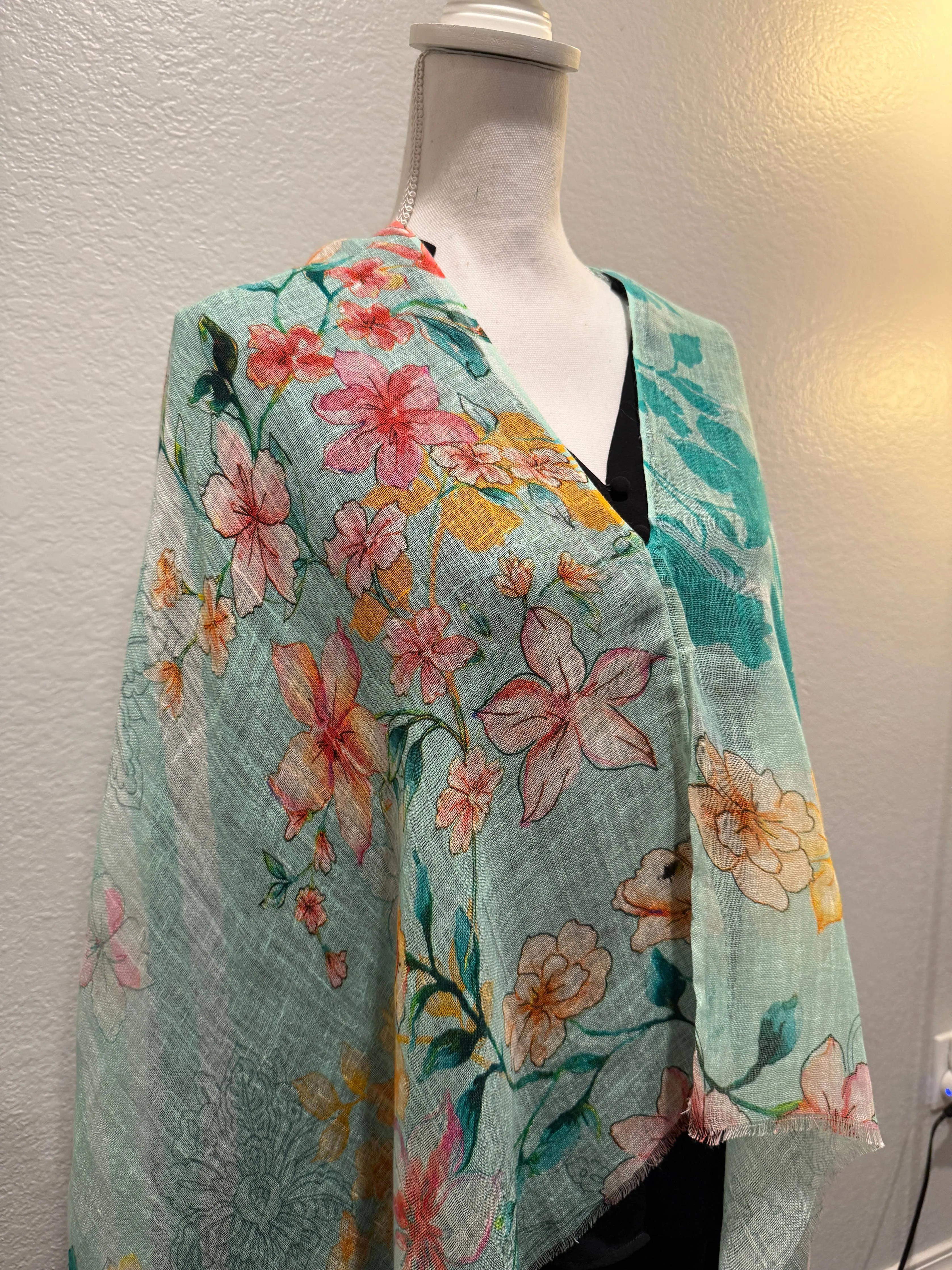 Linen Poncho - Soft Colours