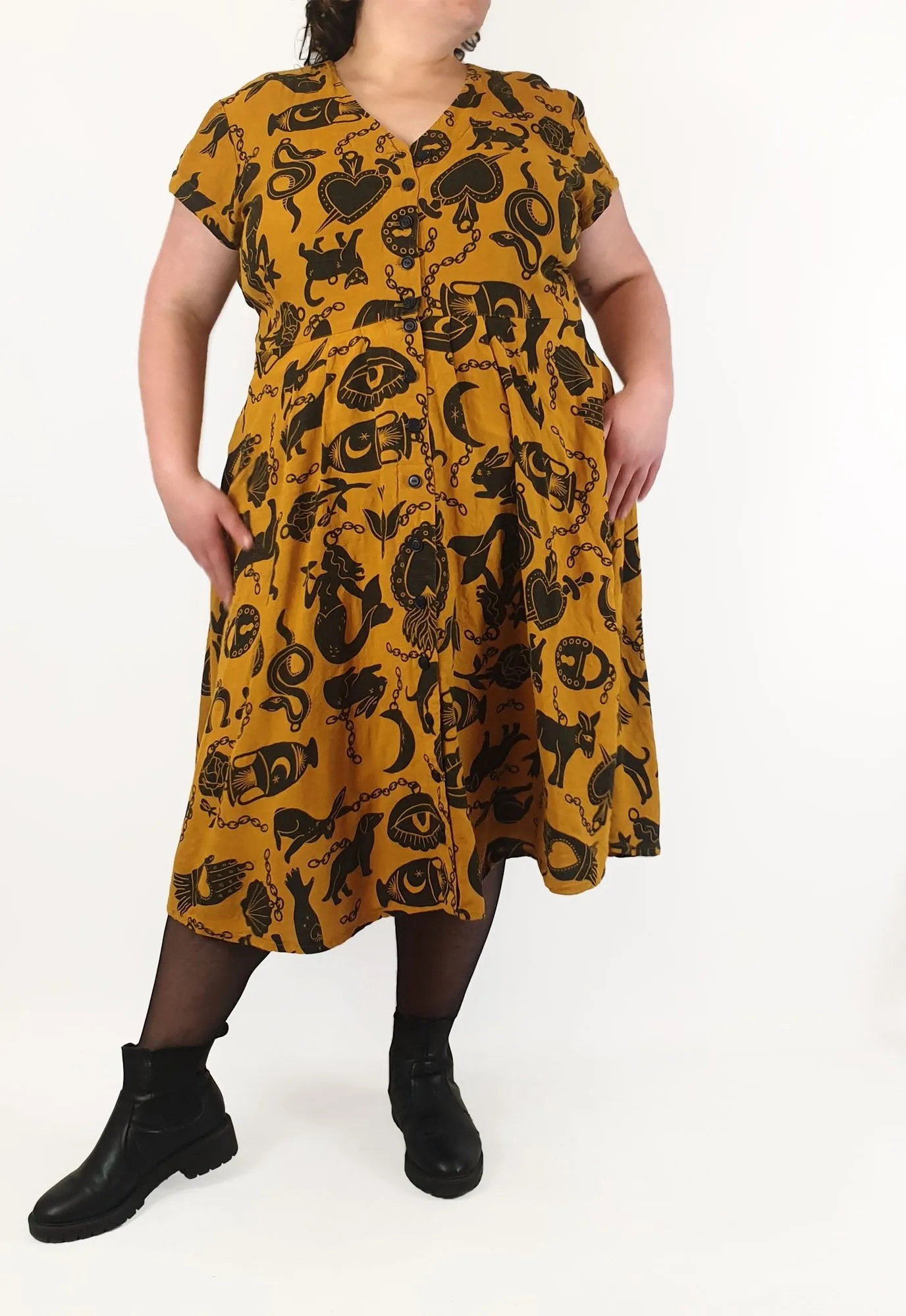 Made590 saski mustard symbol print dress size 3X