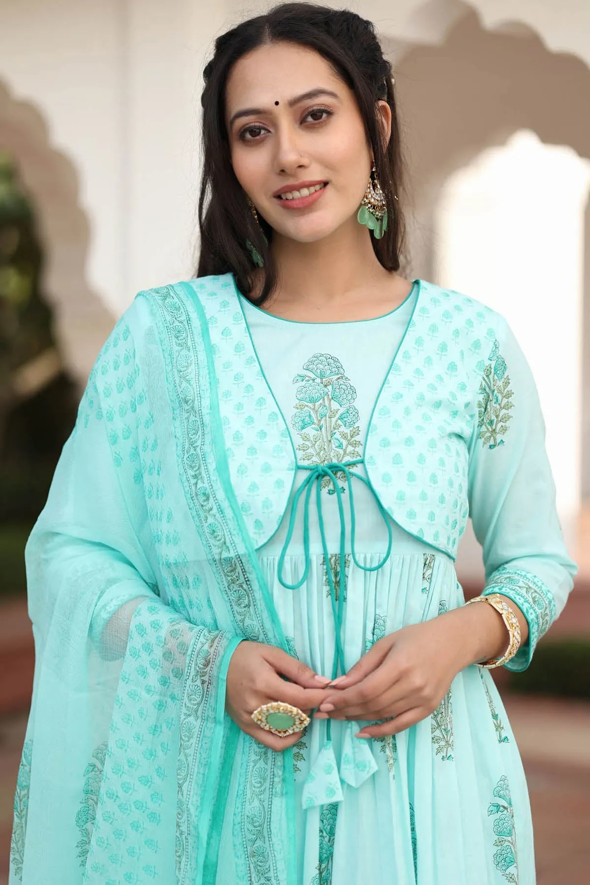 MULMUL VRITTI FLORAL MOTIFS BLOCK PRINTED KURTA-PANTS & DUPATTA SET