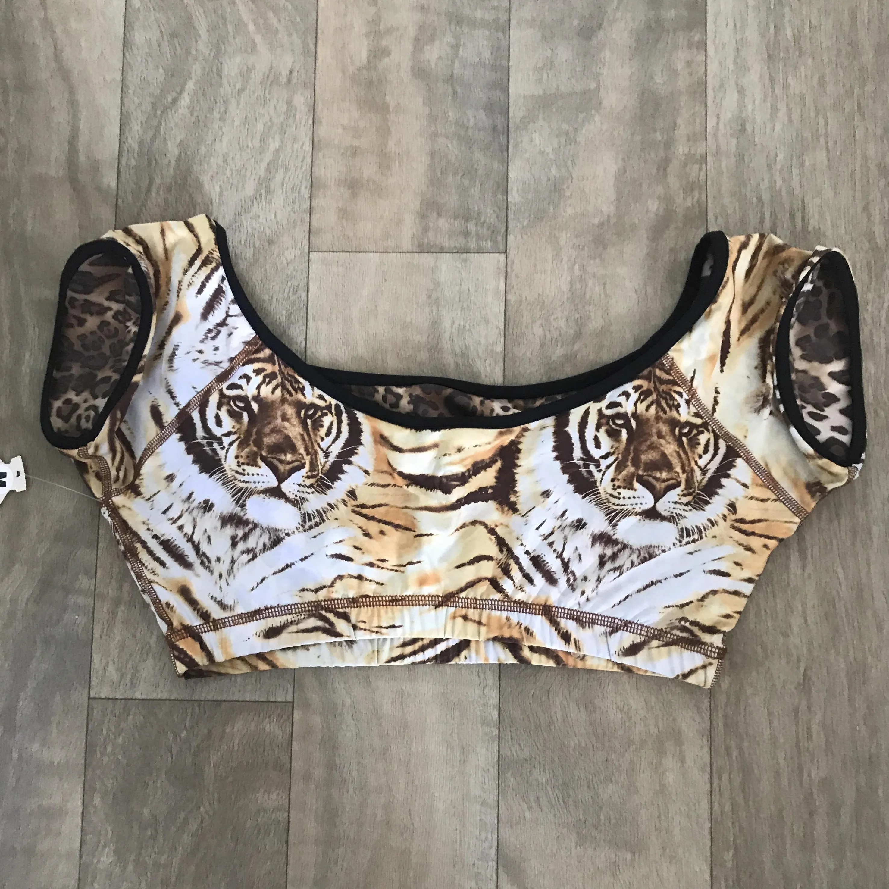 OFF THE SHOULDER CROP TOP BROWN TIGER/LEOPARD