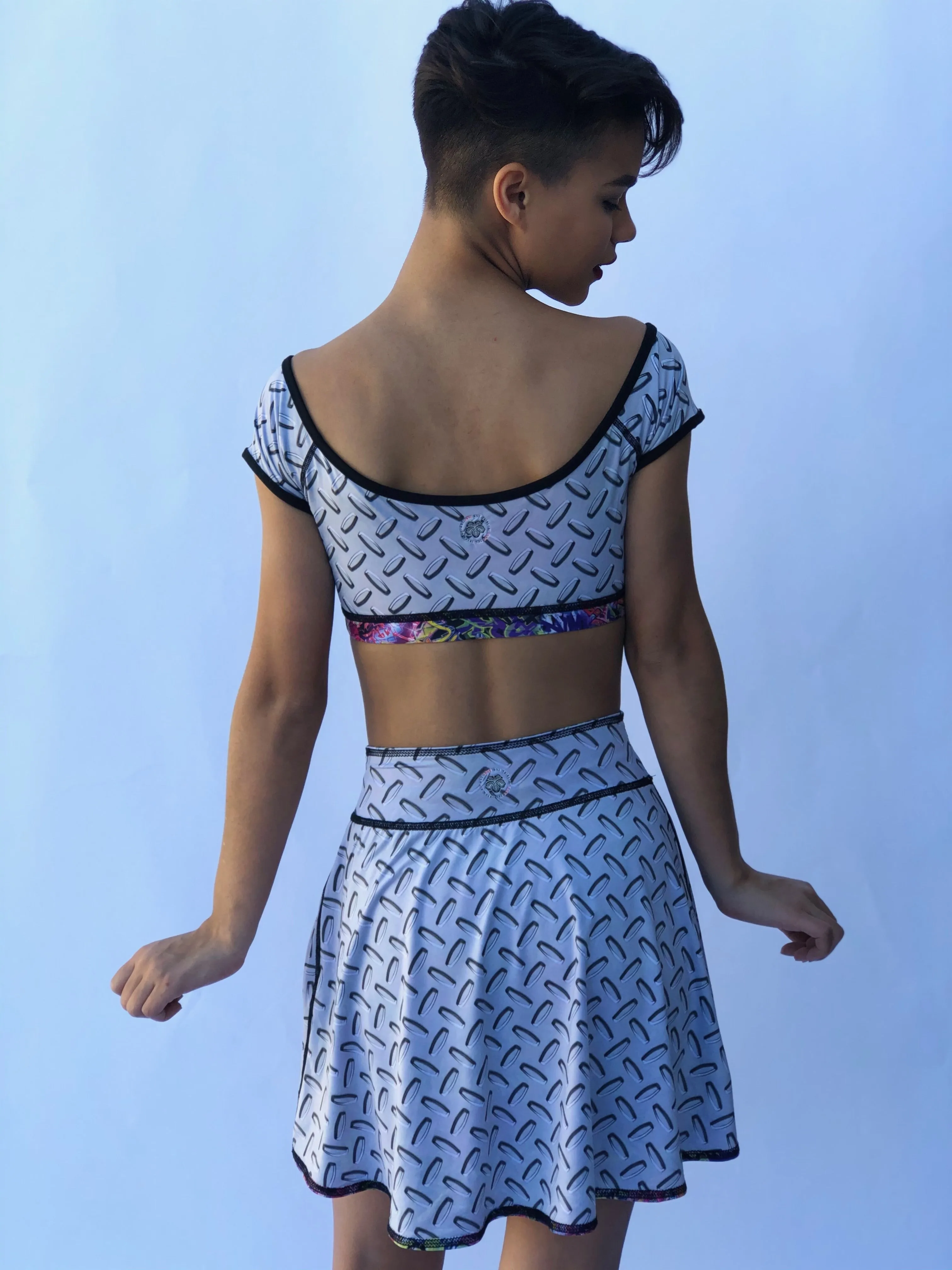 OFF THE SHOULDER CROP TOP GRAFFITI/BUNS OF STEEL