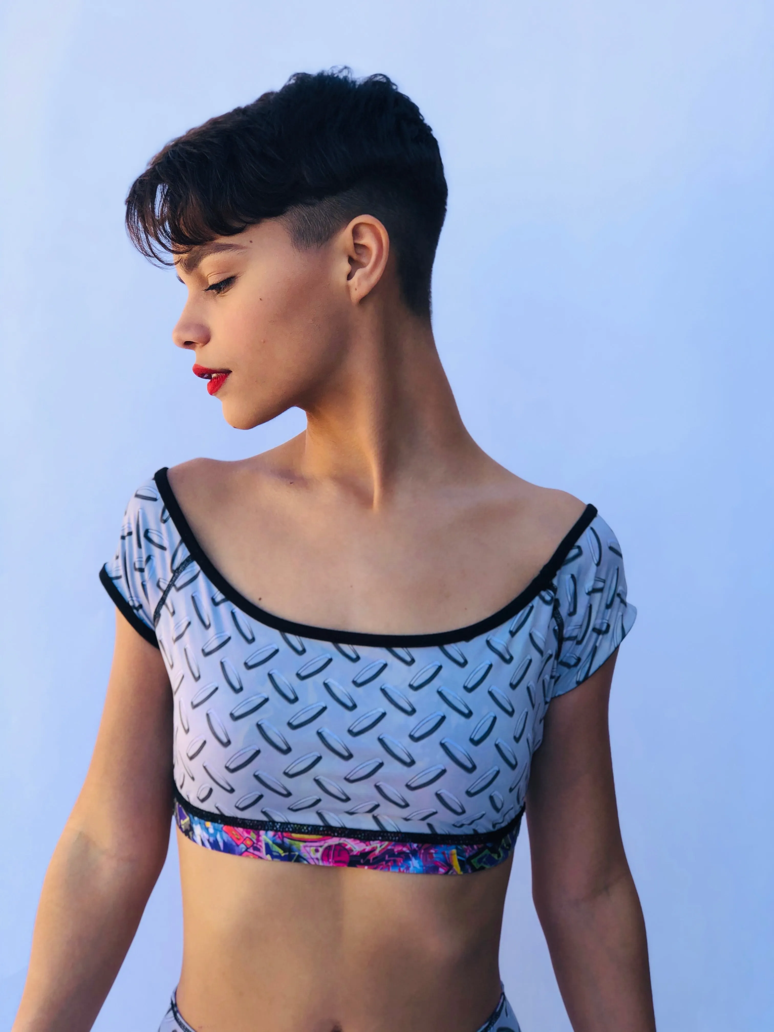 OFF THE SHOULDER CROP TOP GRAFFITI/BUNS OF STEEL