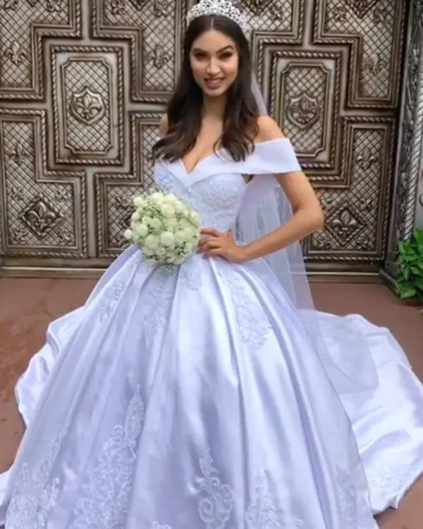 Off The Shoulder White Satin Ball Gown Wedding Dresses Lace Appliques 2019 Bridal Gowns