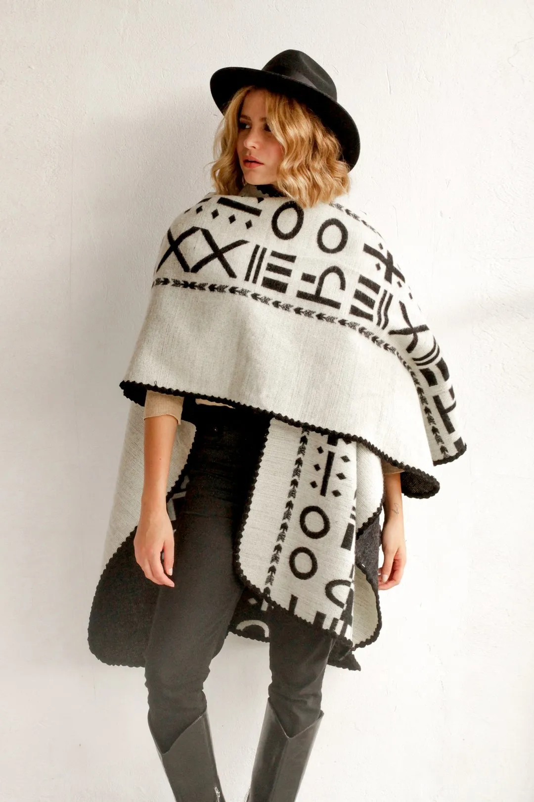 OX Black and White Poncho
