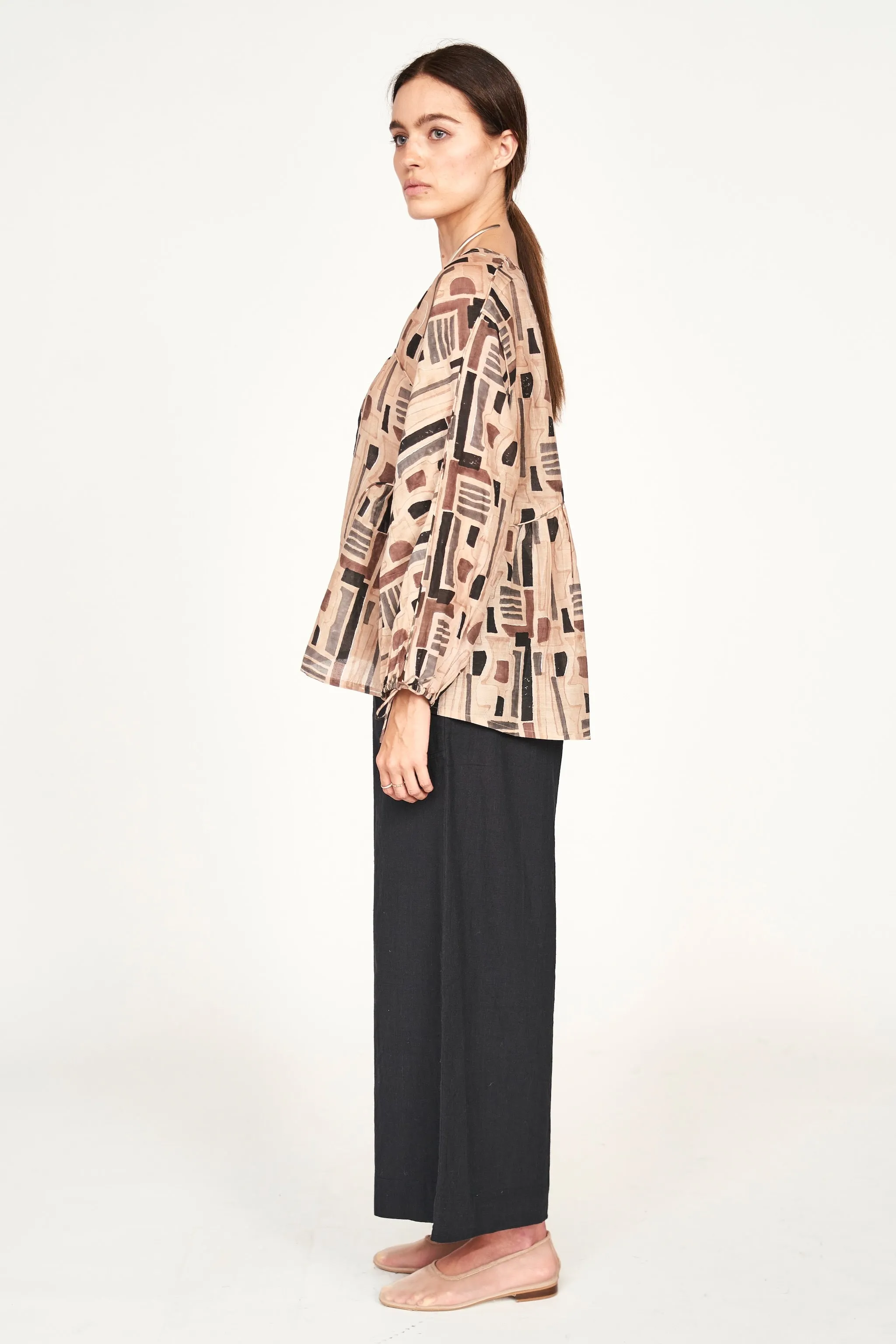 Petaluma Blouse in Sand Labyrinth