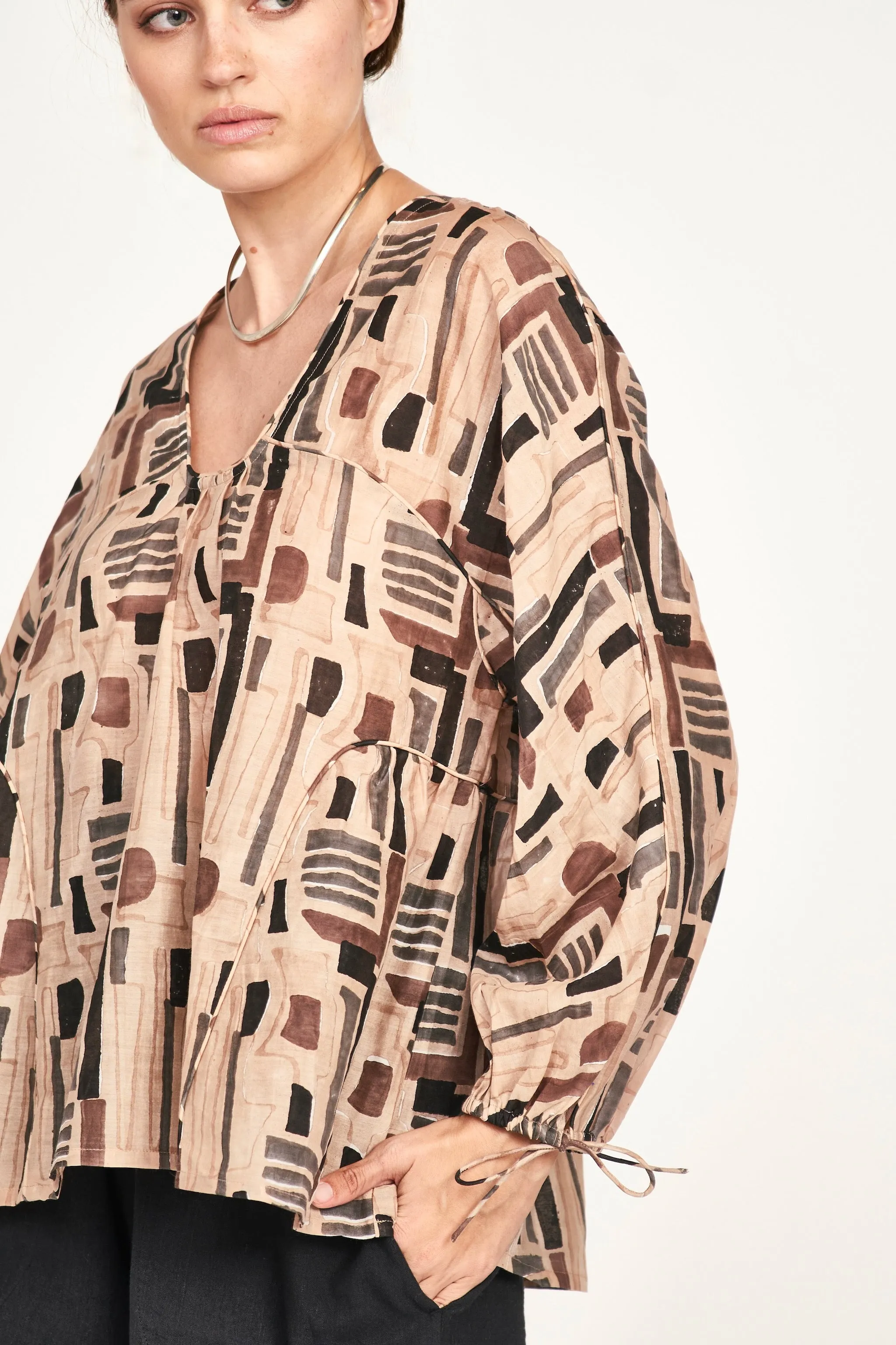Petaluma Blouse in Sand Labyrinth