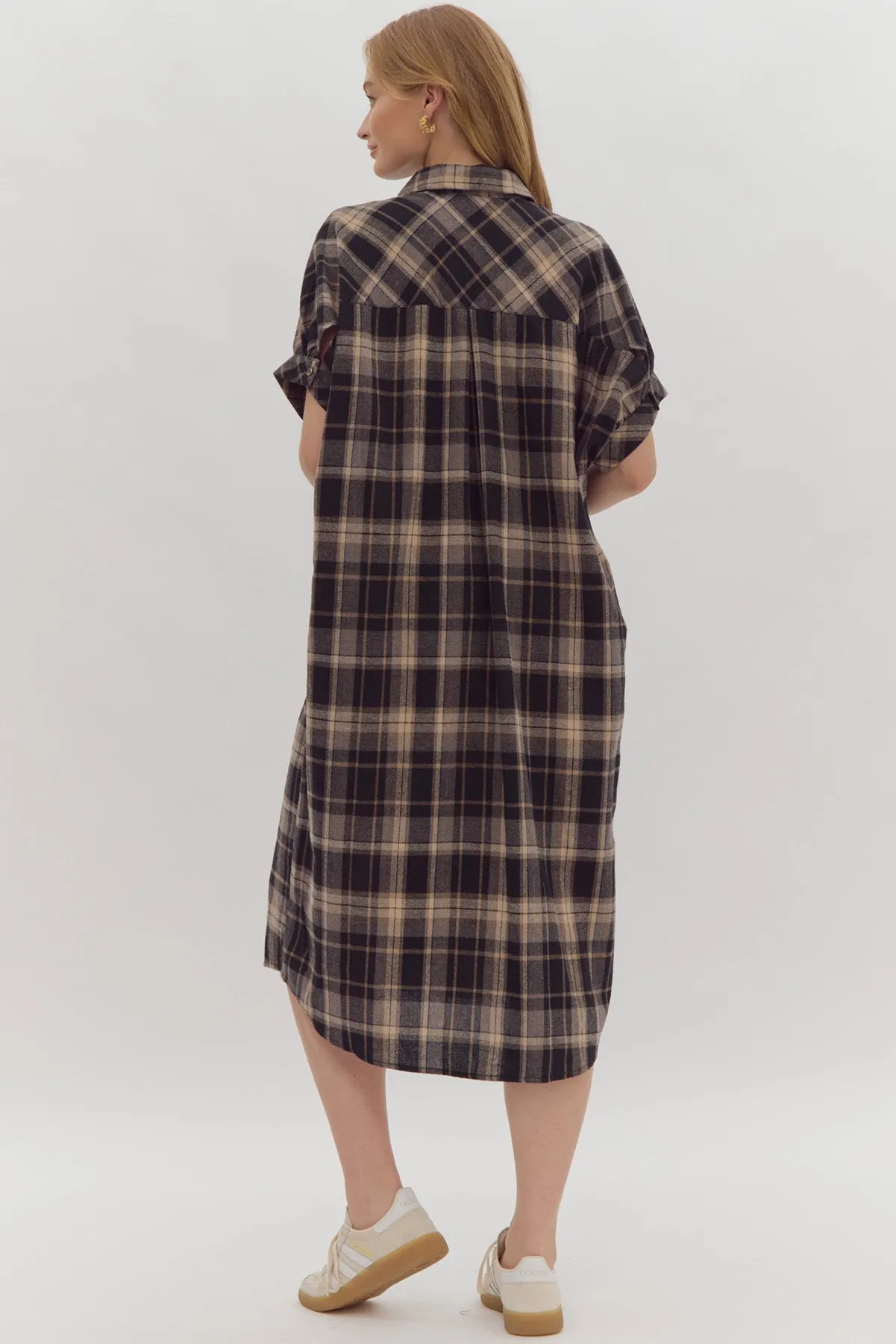 Plaid Short Sleeve Buttoned Midi Dress {Black}