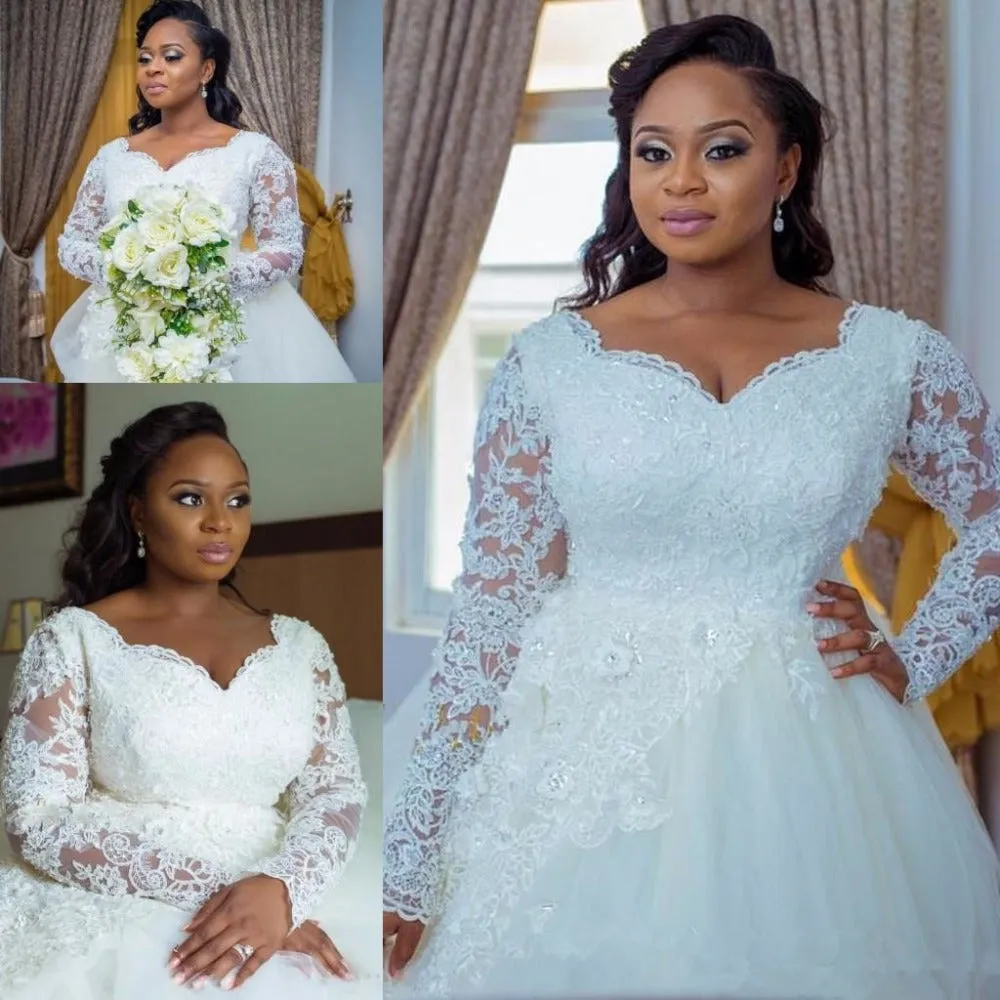 Plus Size Bridal Dress Lace Applique Crystal Beaded V Neck And Court Train