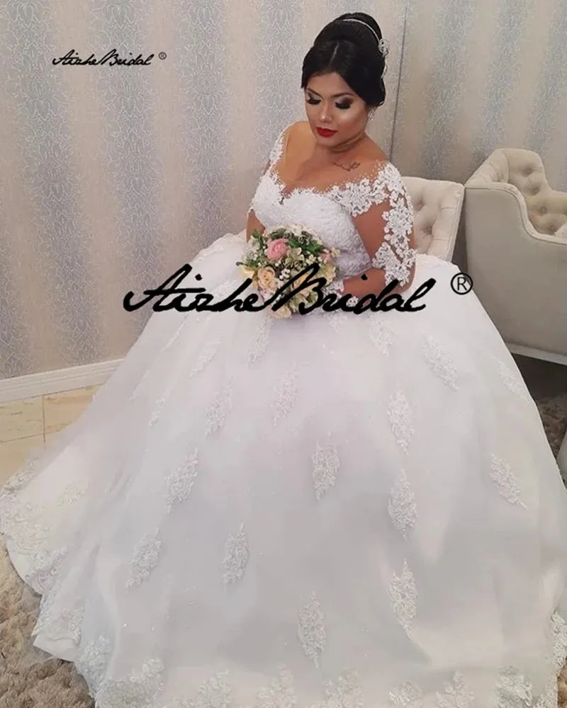 Plus Size Lace Appliques Wedding Dresses Long Sleeves Lace Up Back