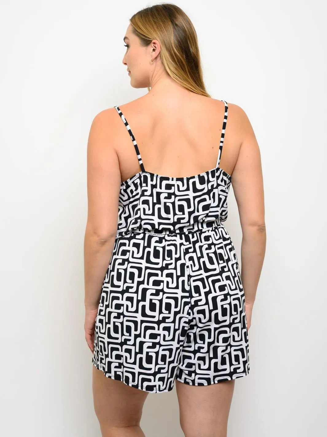 PLUS SIZE PRINT V-NECK ROMPER