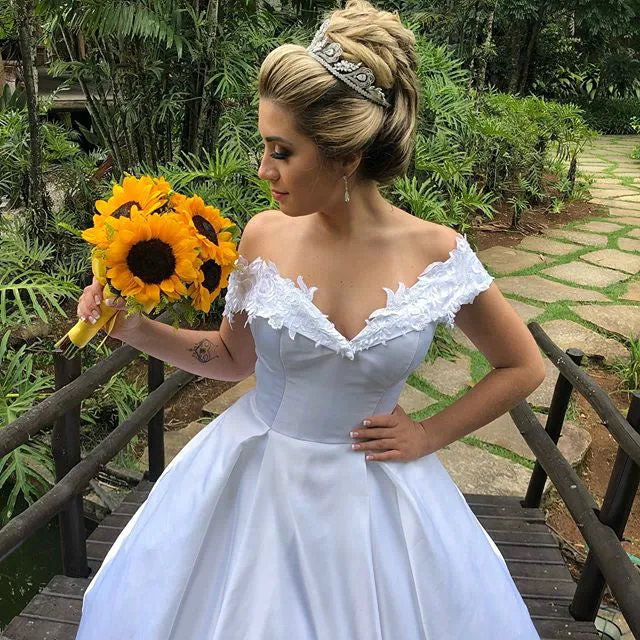 Popular Satin Ball Gown Wedding Dress with Lace Appliques Off The Shoulder 2019 Bridal Gowns