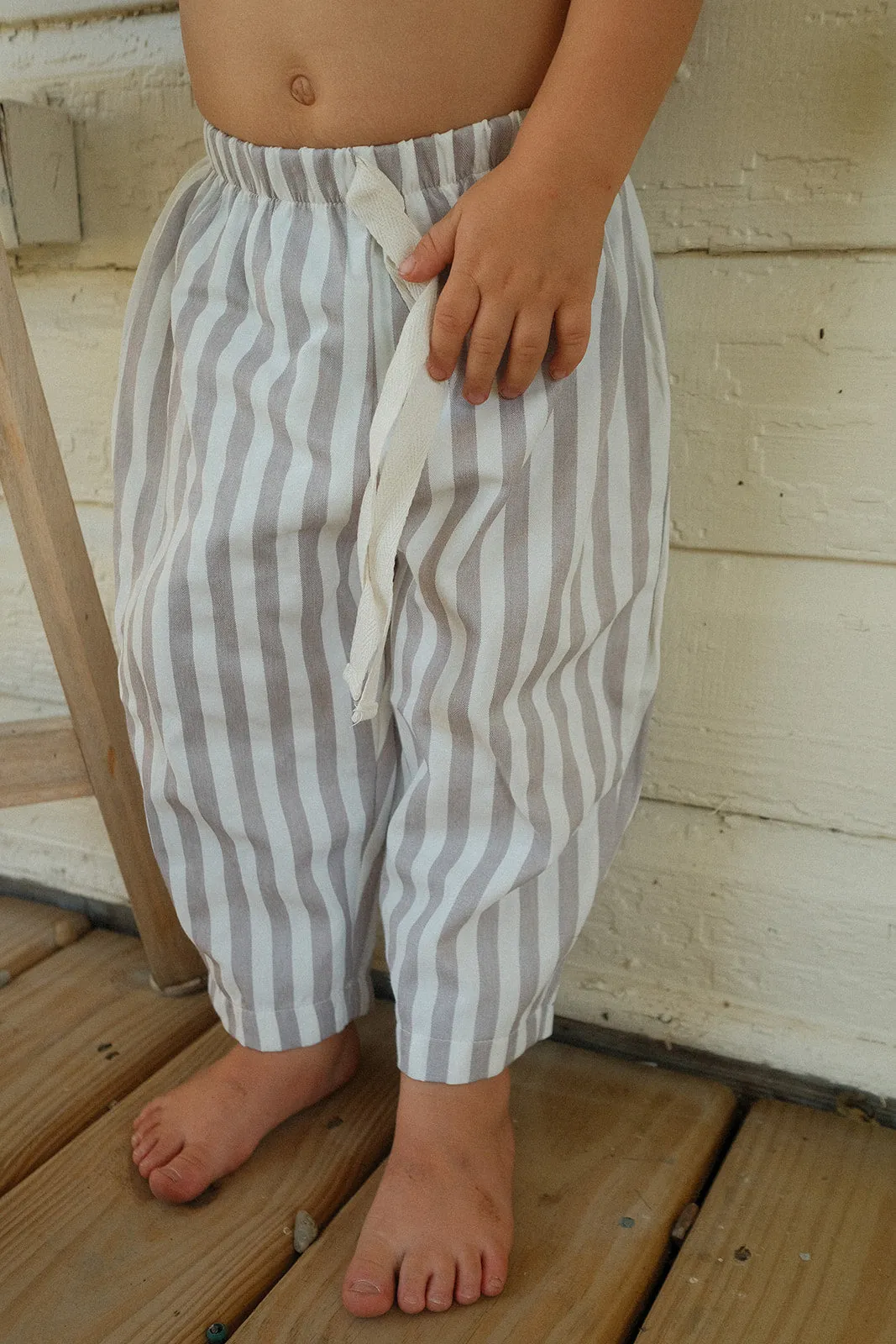 Rae Kids: Linen Drawstring Pants in Light Grey